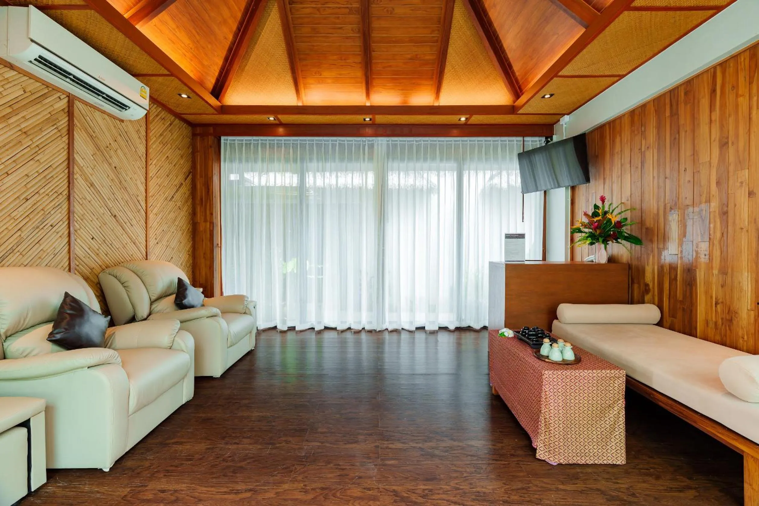 Spa and wellness centre/facilities in Railay Village Resort and Spa