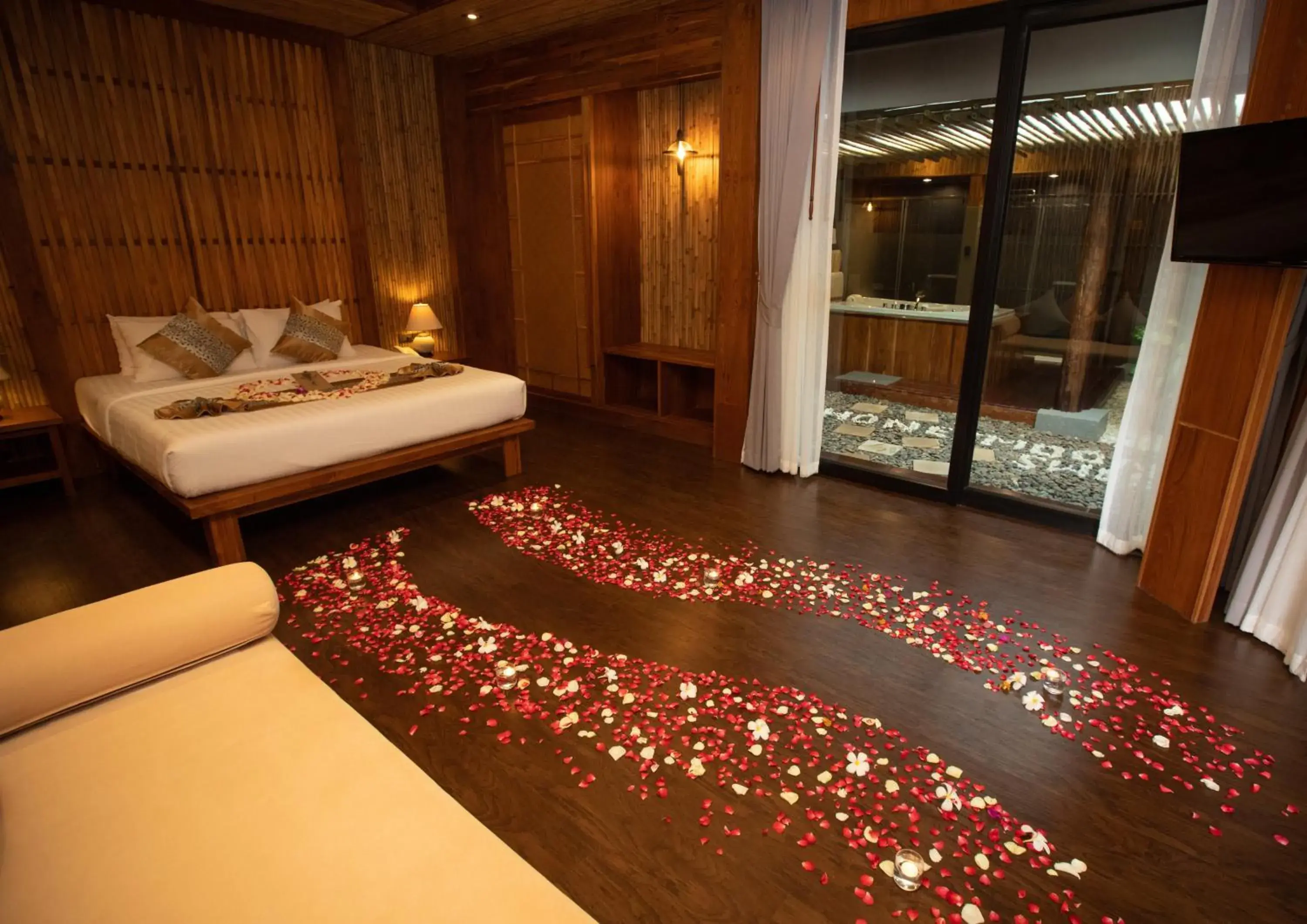 TV and multimedia, Bed in Railay Village Resort and Spa TV and multimedia, Bed in Railay Village Resort and Spa