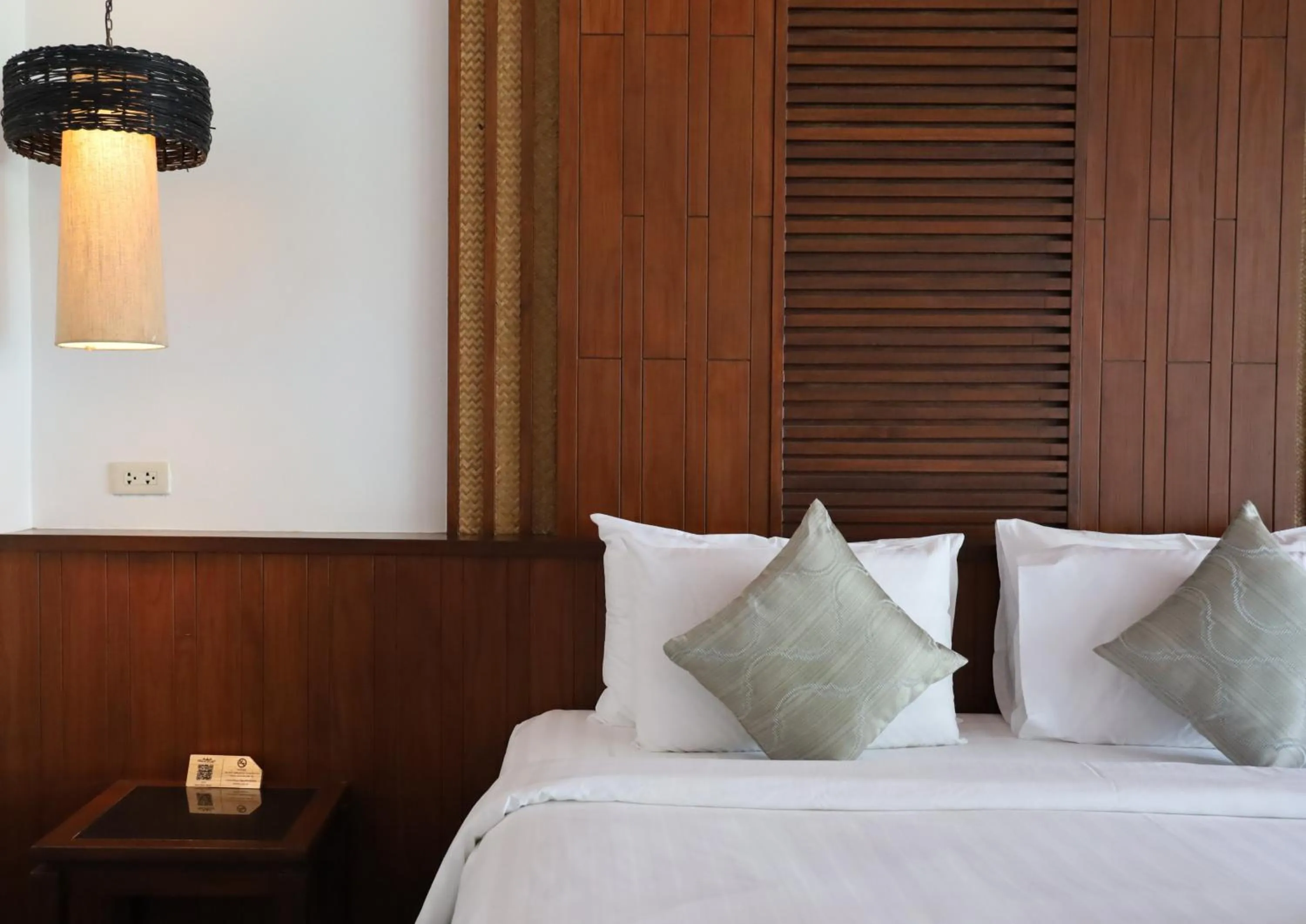 Bed in Railay Village Resort and Spa