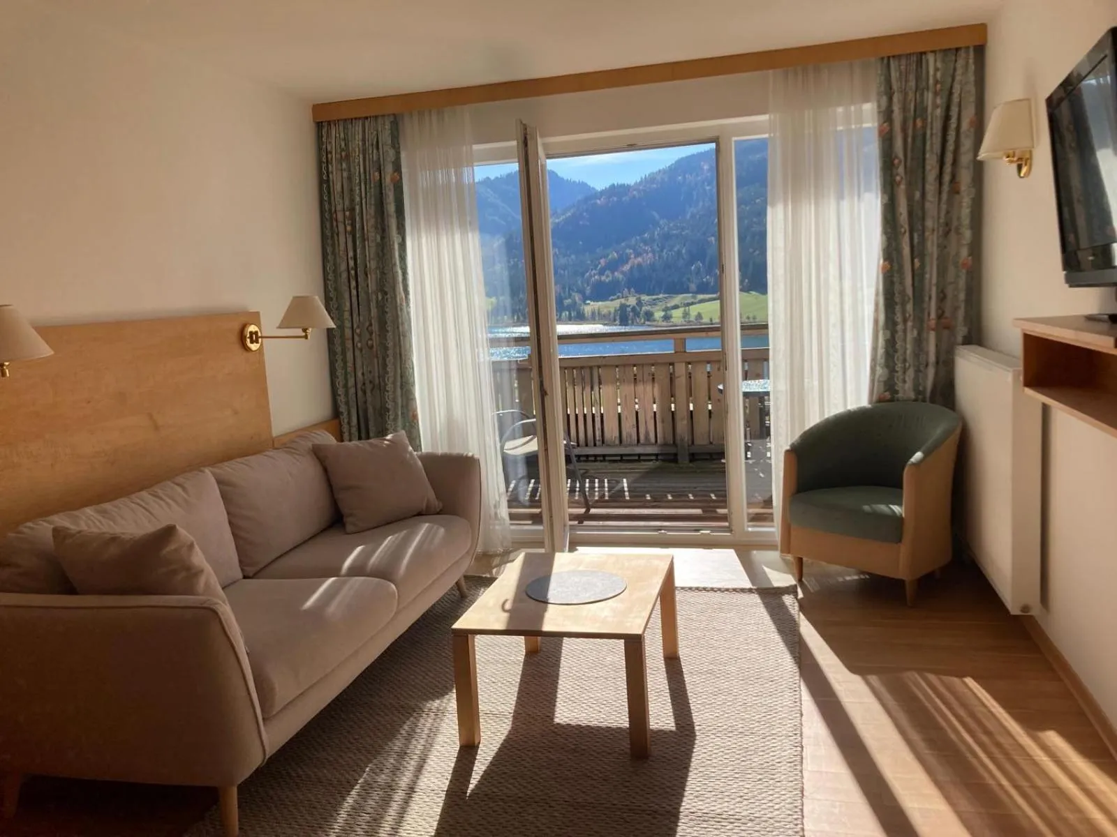 TV and multimedia in Kolbitsch am Weissensee ein Seeblick der verzaubert B&B