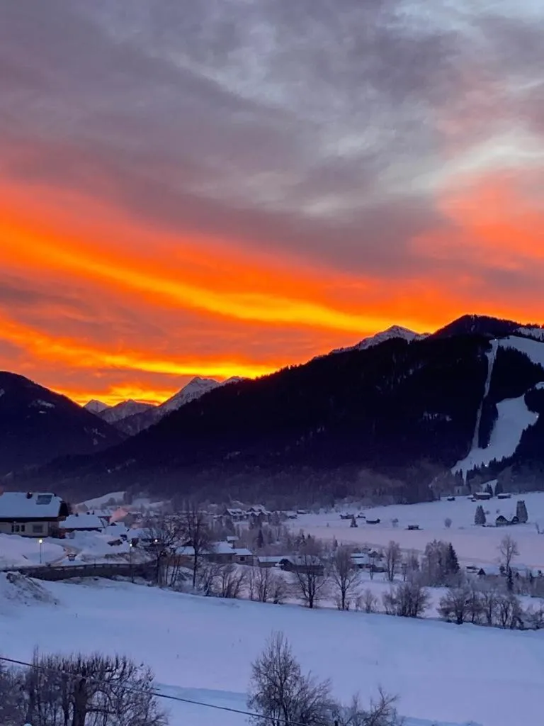View (from property/room) in Kolbitsch am Weissensee ein Seeblick der verzaubert B&B