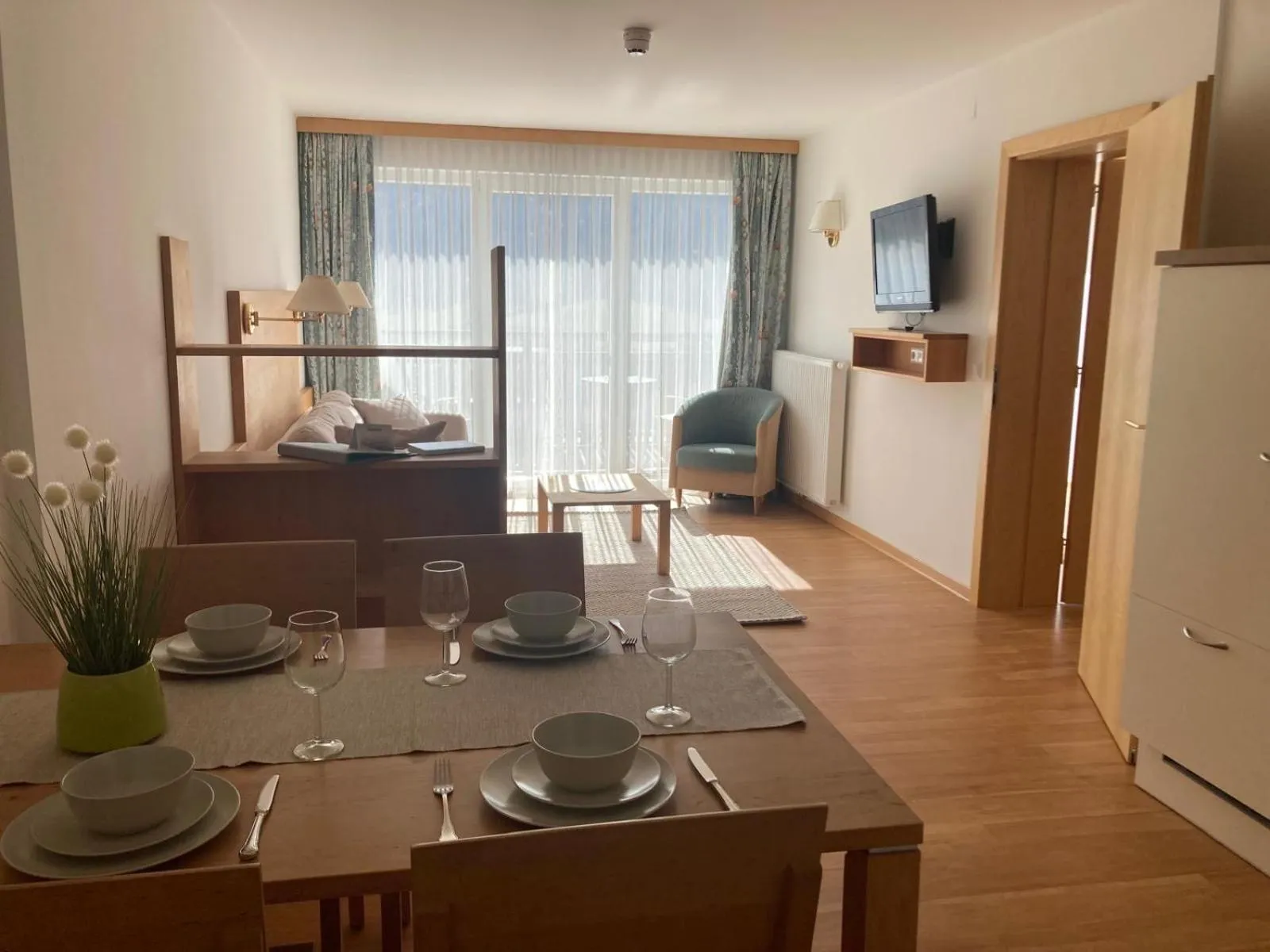 Living room in Kolbitsch am Weissensee ein Seeblick der verzaubert B&B