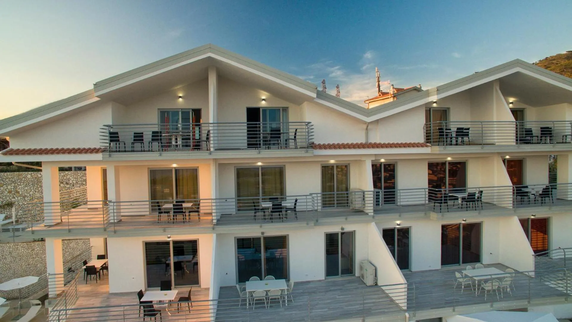 Facade/entrance in Santo Stefano Club