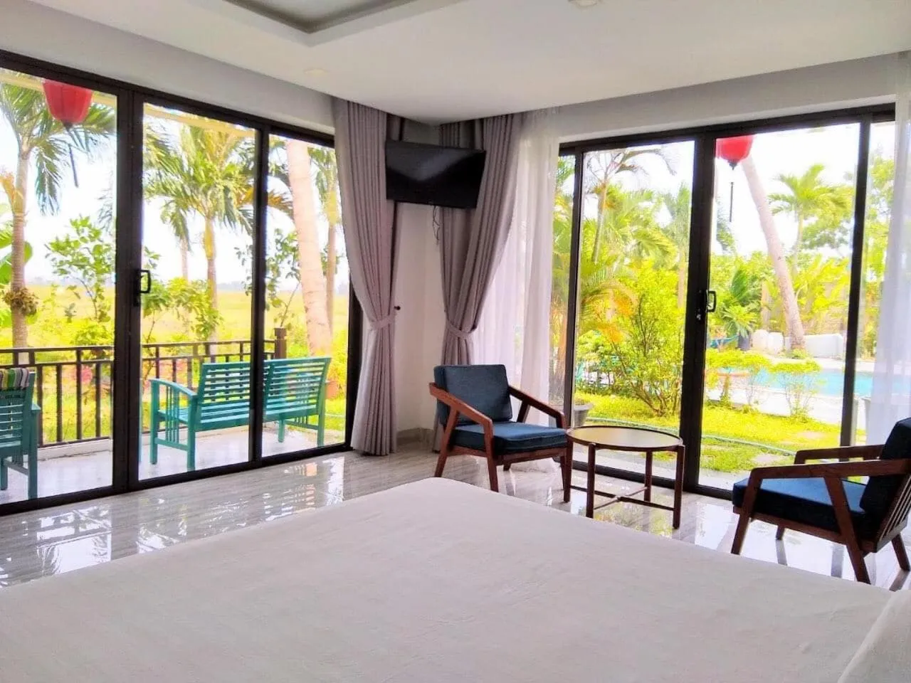 Photo of the whole room, Bed in Hoi An Four Seasons Villa