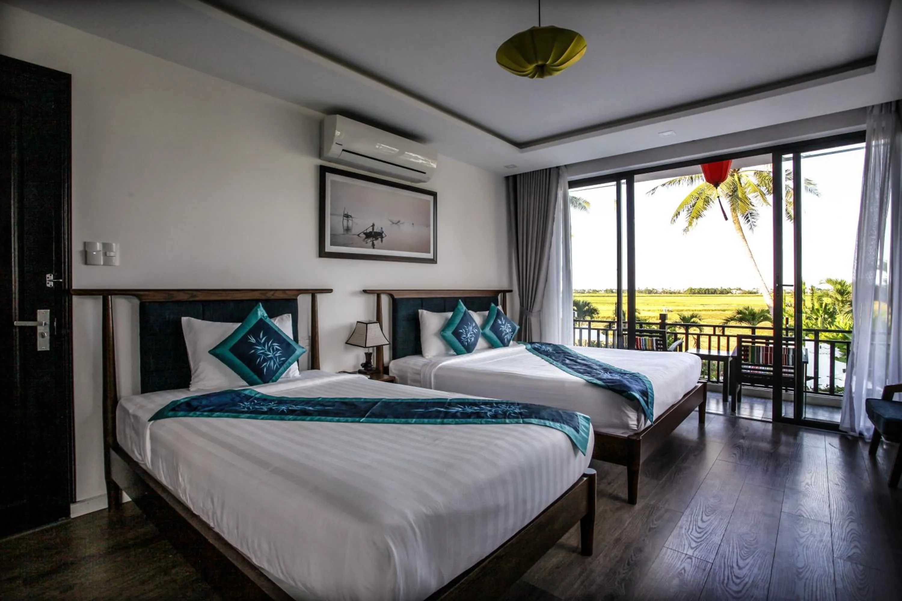 Bed in Hoi An Four Seasons Villa