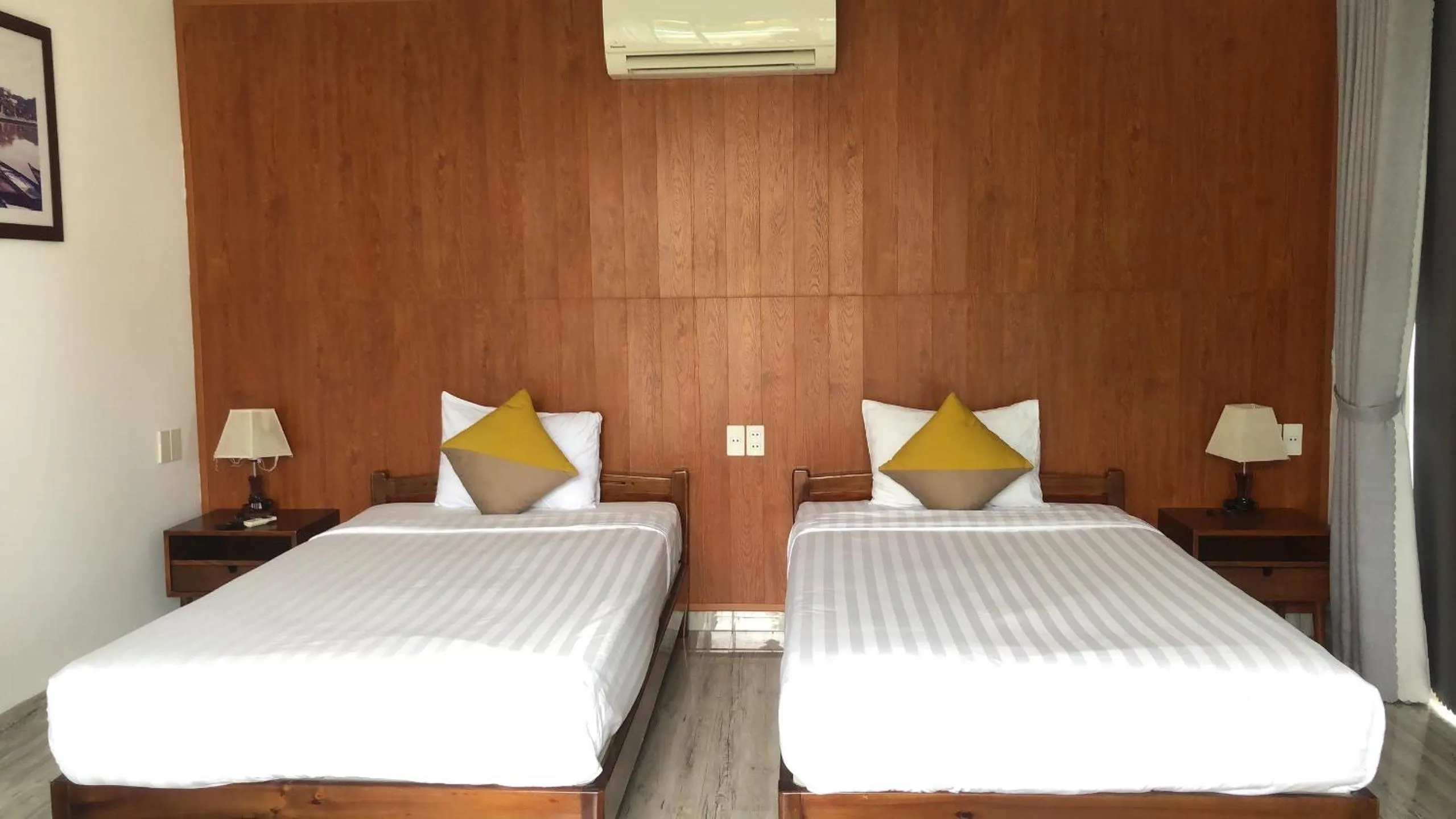 Bed in Hoi An Four Seasons Villa