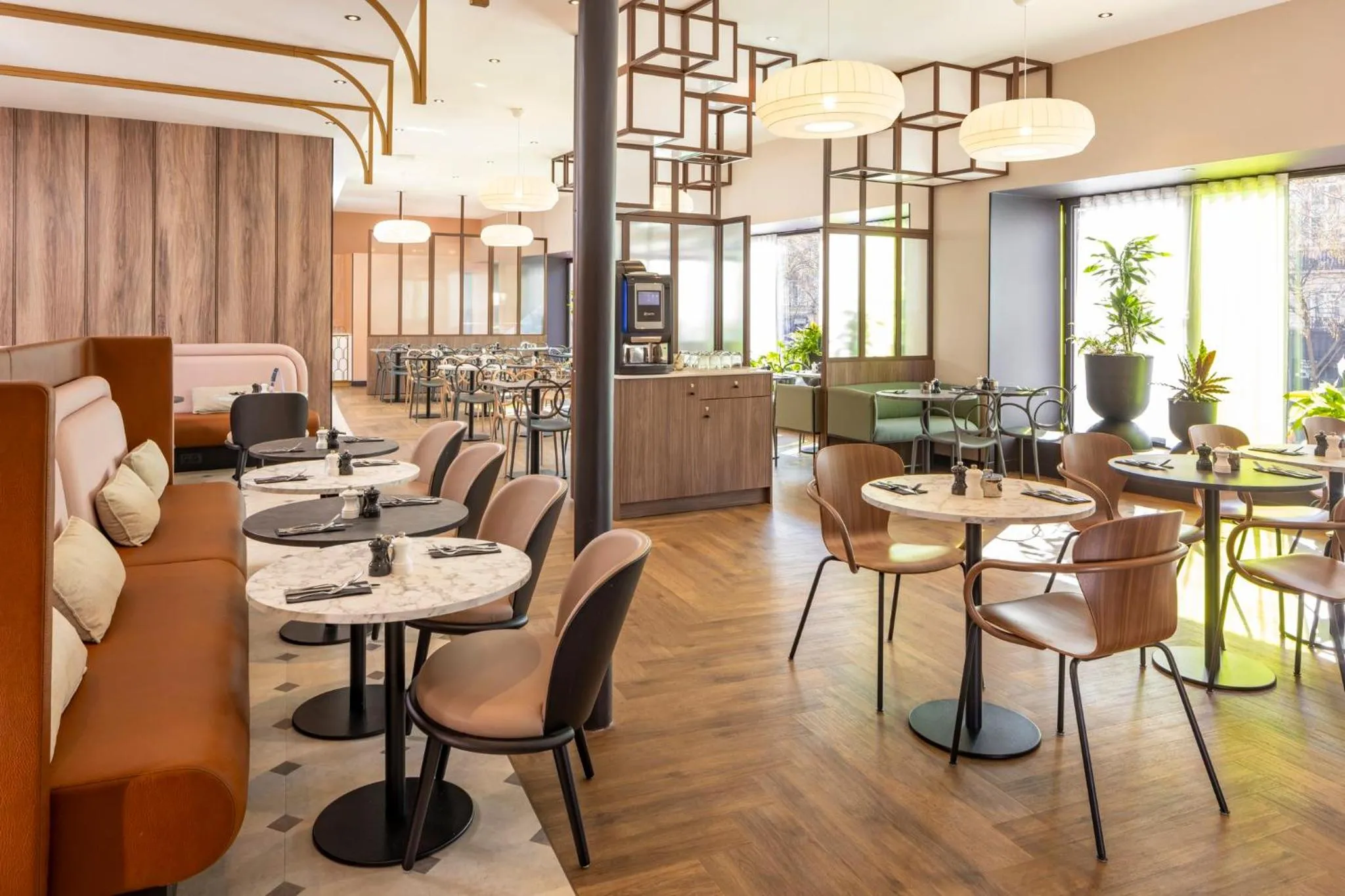 Breakfast in Holiday Inn Paris Opéra - Grands Boulevards by IHG