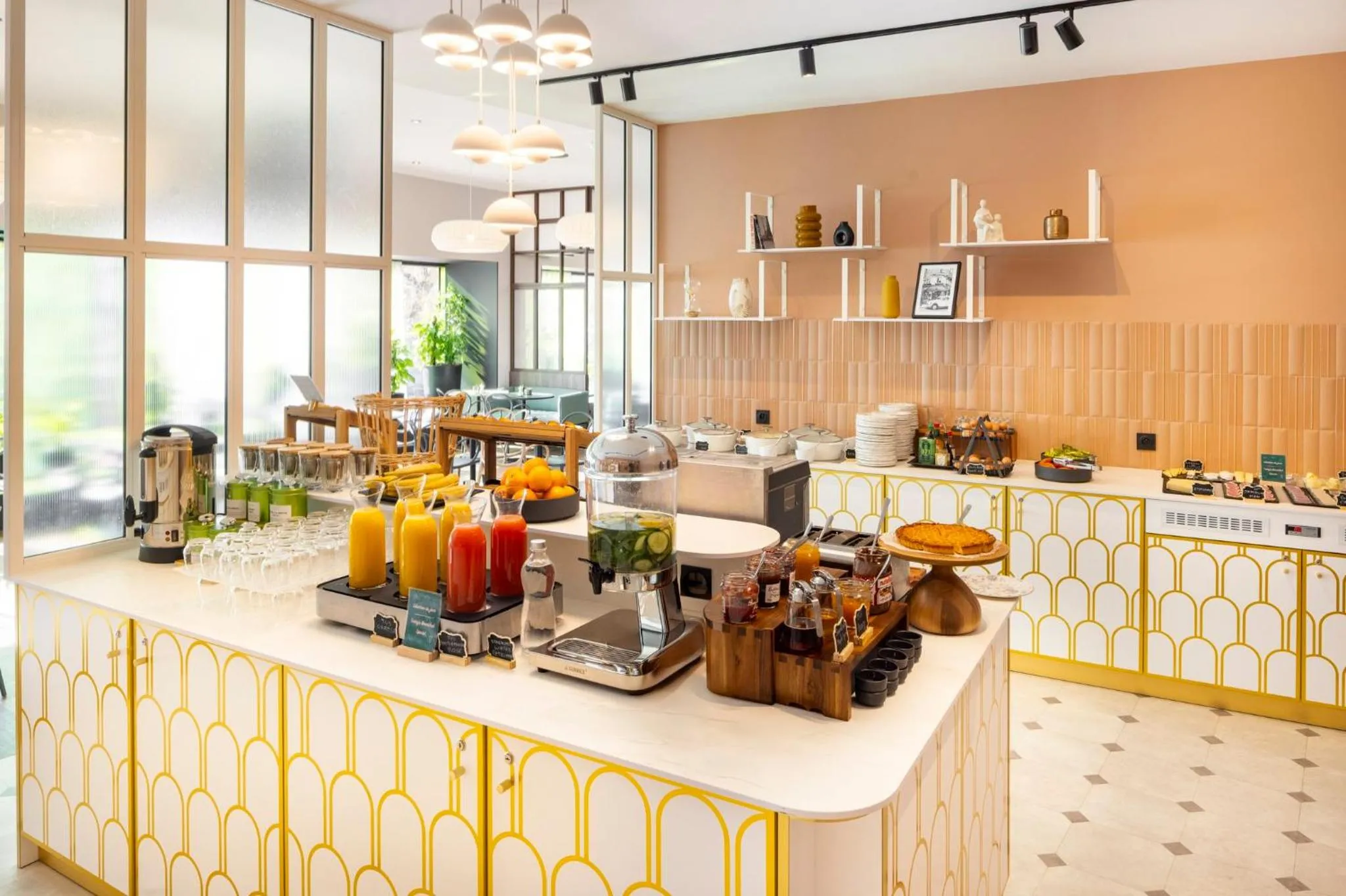Breakfast in Holiday Inn Paris Opéra - Grands Boulevards by IHG