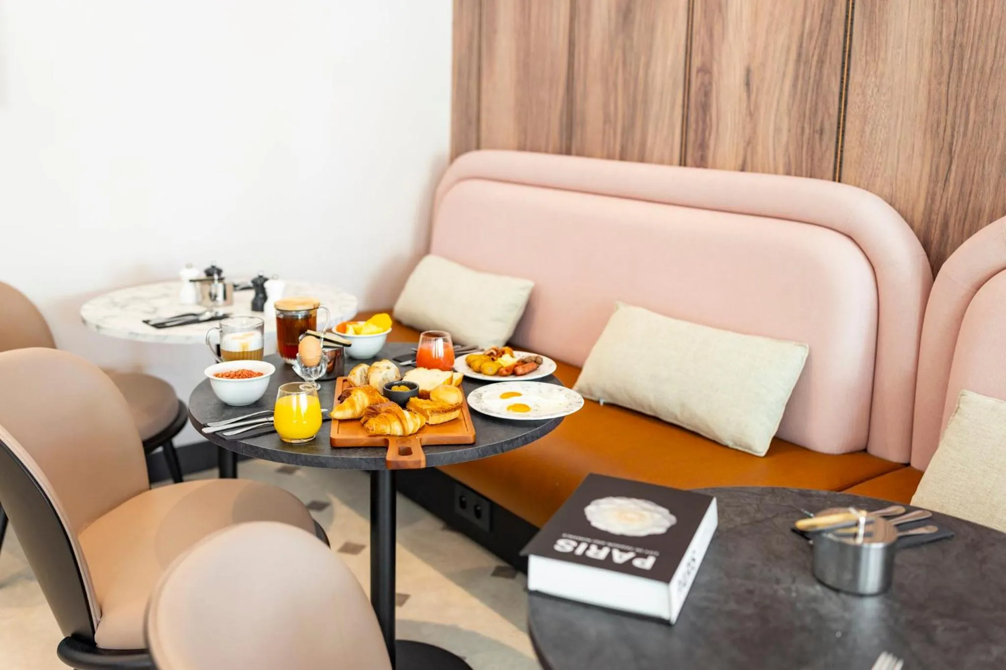 Breakfast in Holiday Inn Paris Opéra - Grands Boulevards by IHG
