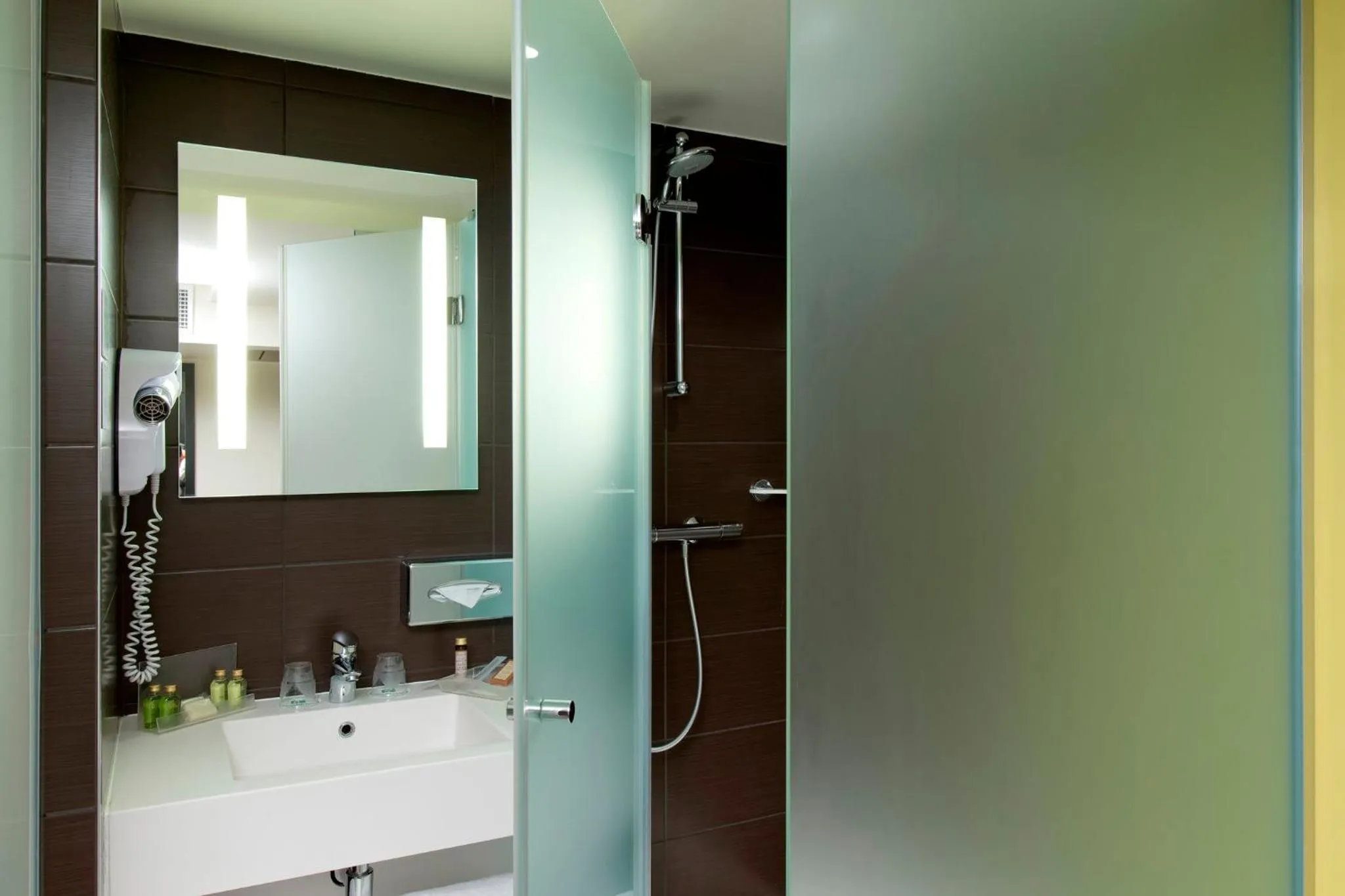 Bathroom in Holiday Inn Paris Opéra - Grands Boulevards by IHG
