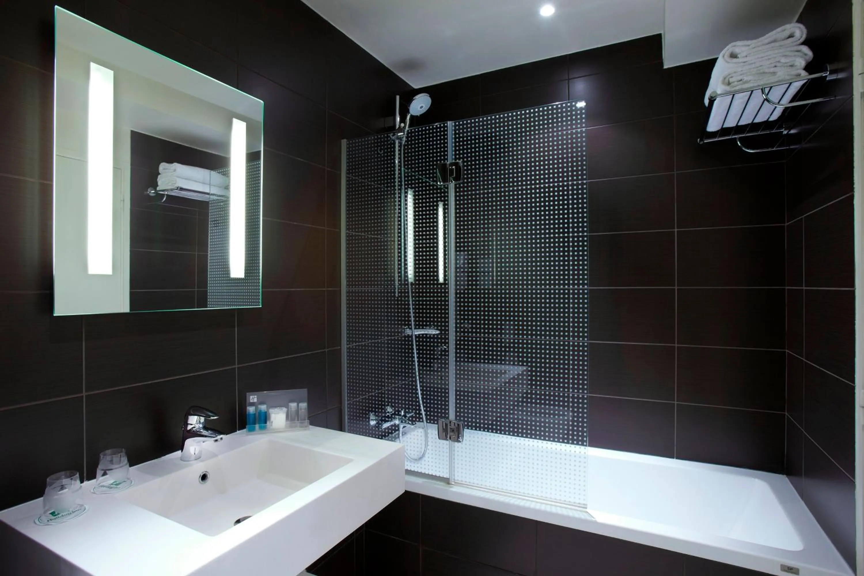 Bathroom in Holiday Inn Paris Opéra - Grands Boulevards by IHG