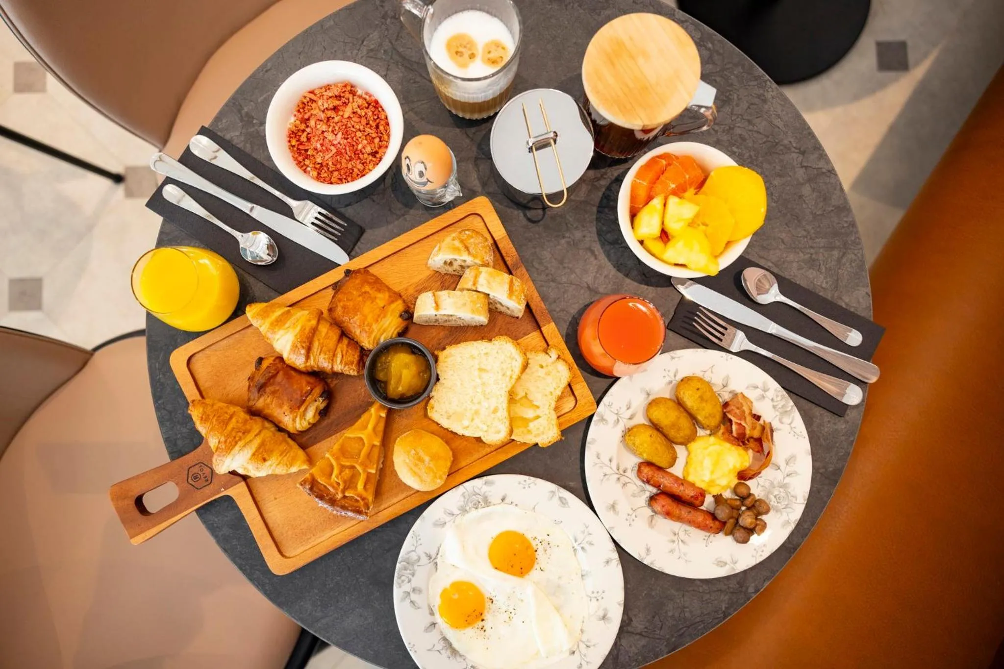 Breakfast in Holiday Inn Paris Opéra - Grands Boulevards by IHG