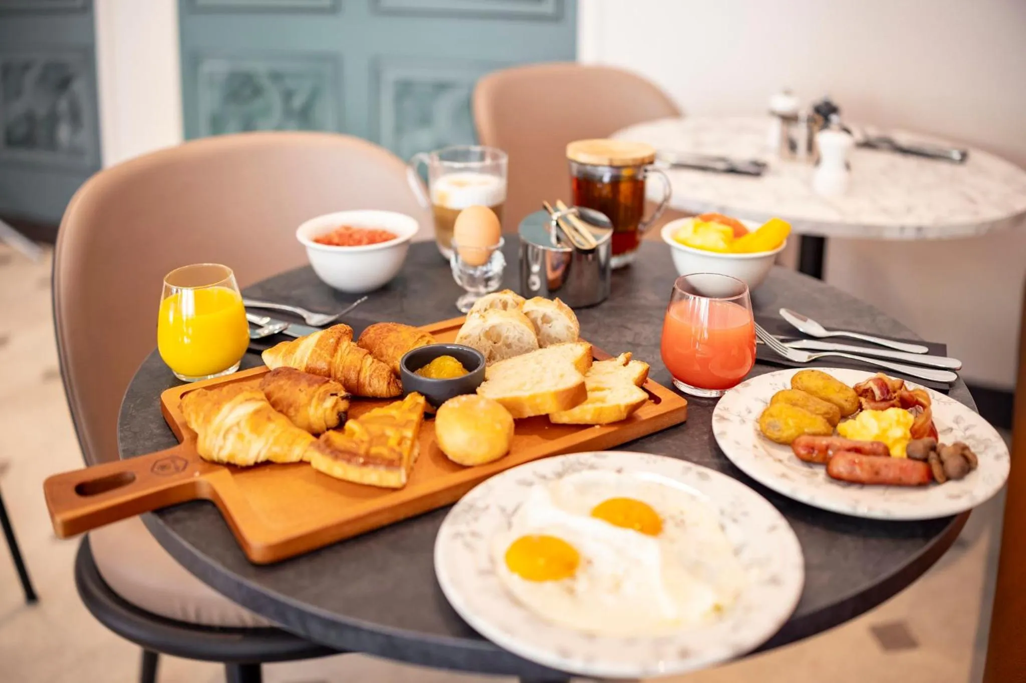Breakfast in Holiday Inn Paris Opéra - Grands Boulevards by IHG