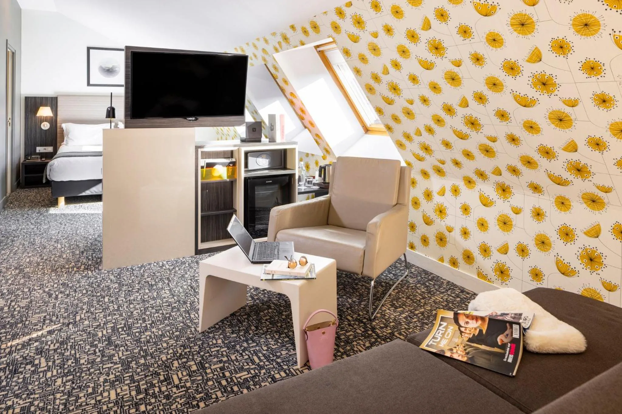Photo of the whole room in Holiday Inn Paris Opéra - Grands Boulevards by IHG