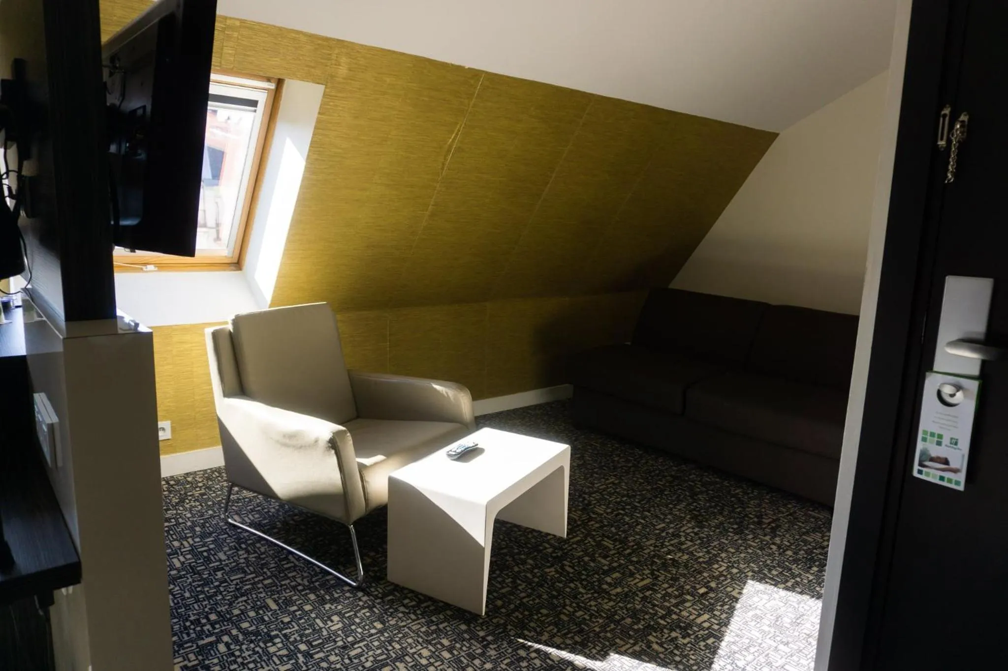 Photo of the whole room in Holiday Inn Paris Opéra - Grands Boulevards by IHG