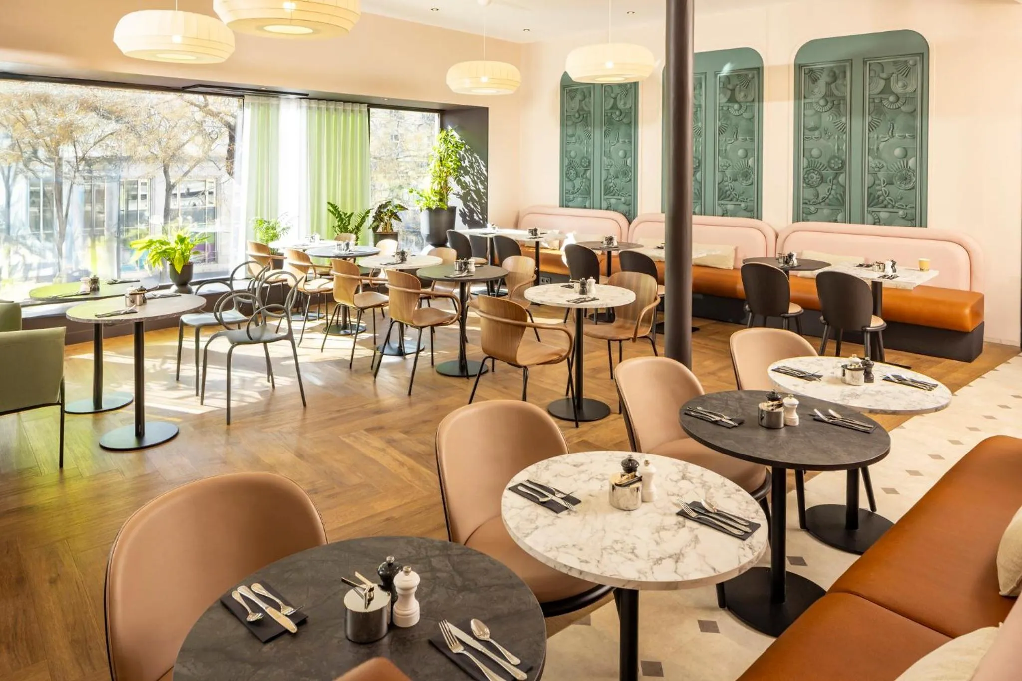 Breakfast in Holiday Inn Paris Opéra - Grands Boulevards by IHG