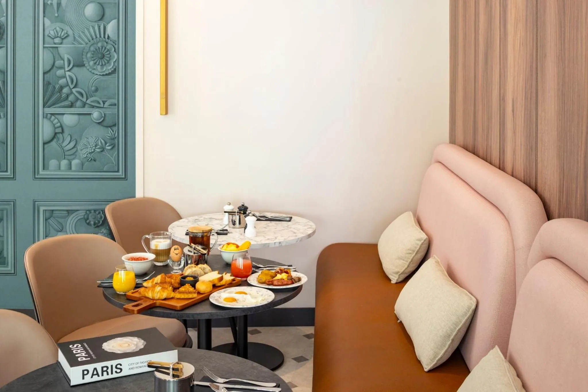 Breakfast in Holiday Inn Paris Opéra - Grands Boulevards by IHG