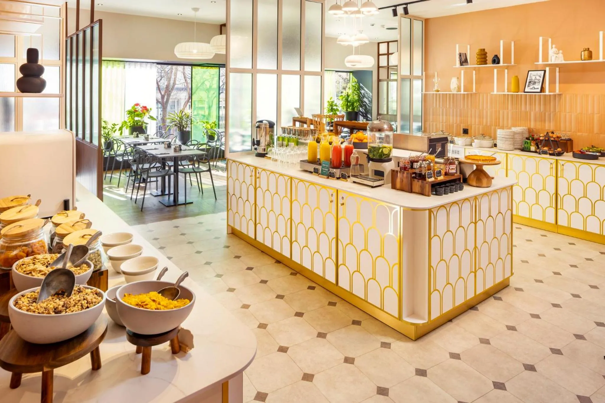 Breakfast in Holiday Inn Paris Opéra - Grands Boulevards by IHG
