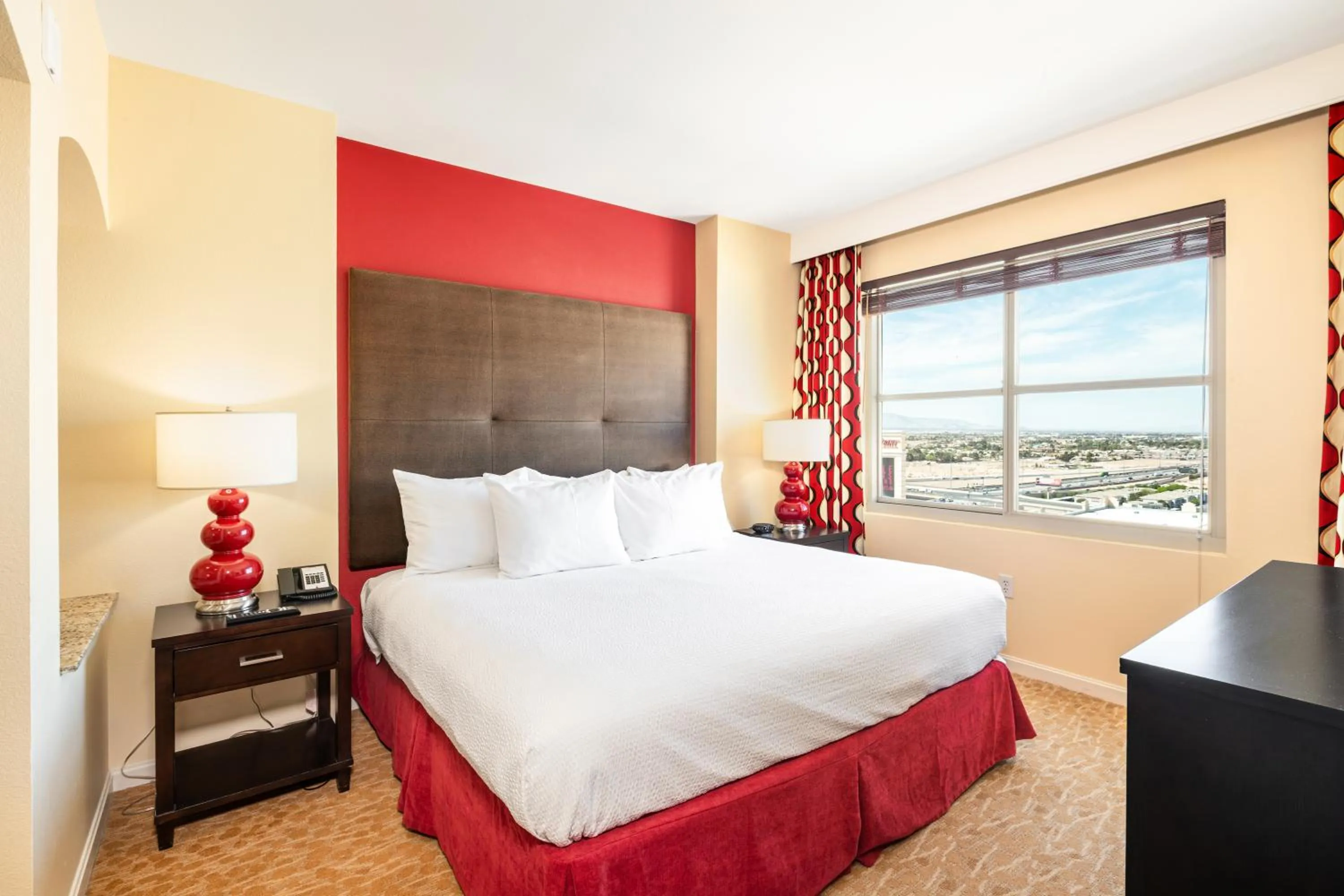 Bedroom, Bed in The Grandview at Las Vegas
