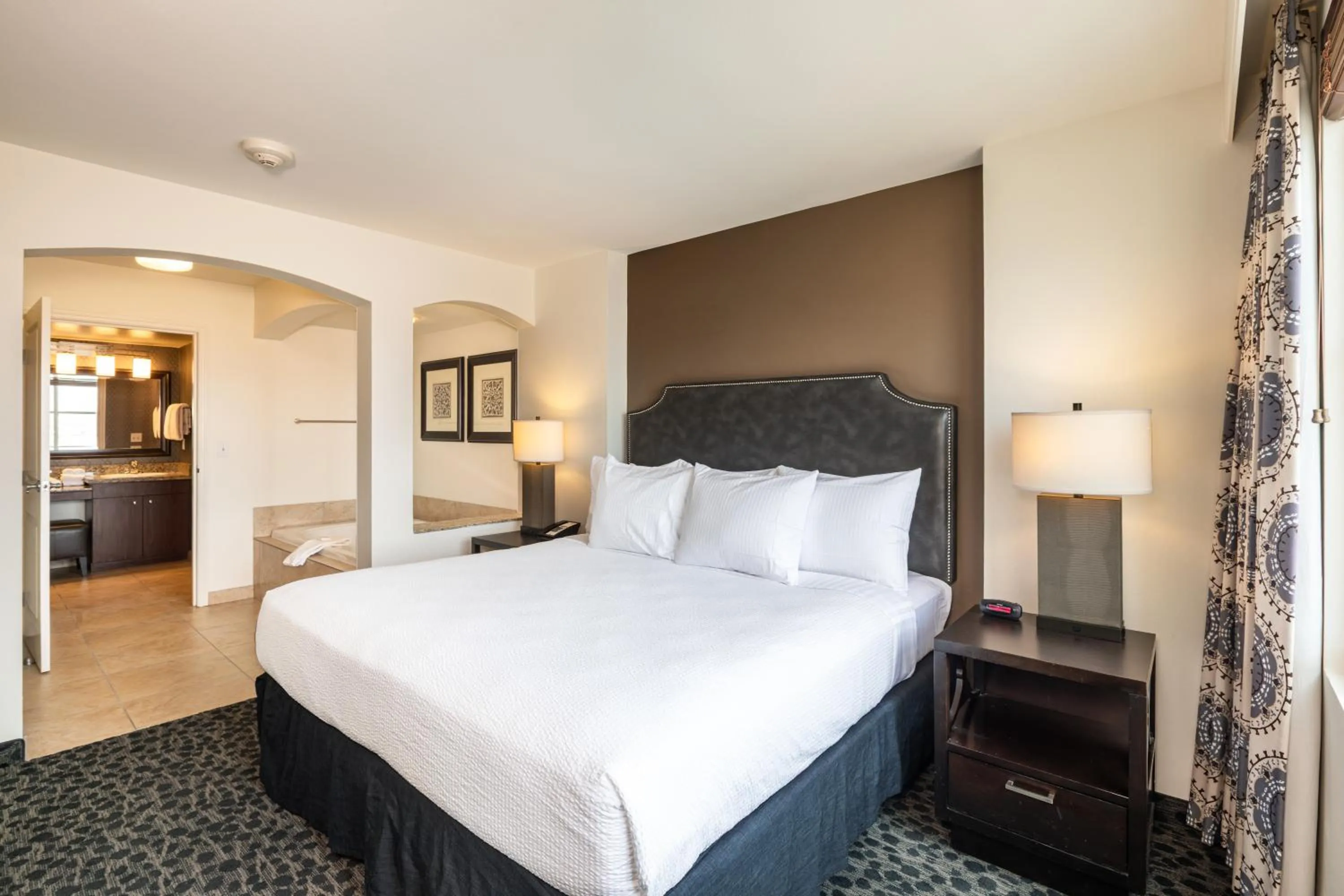 Bedroom, Bed in The Grandview at Las Vegas