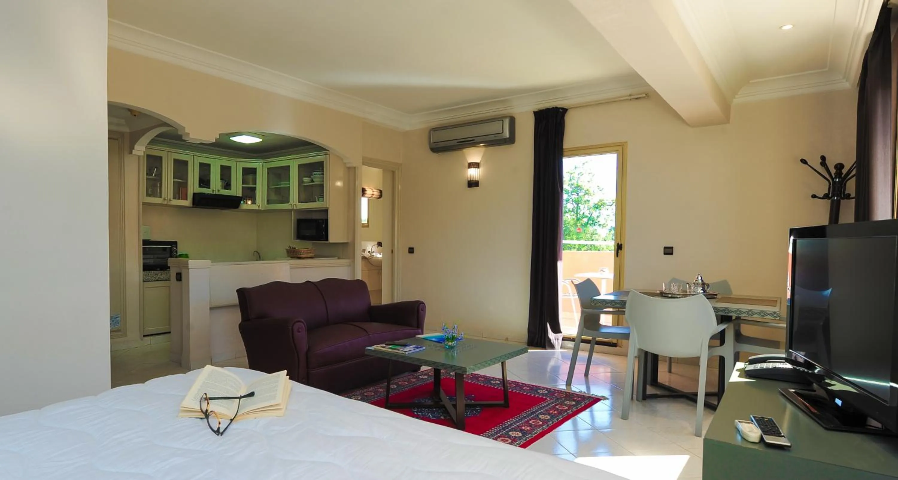 Kitchen or kitchenette in Appart-Hotel Amina Resort &amp; Spa