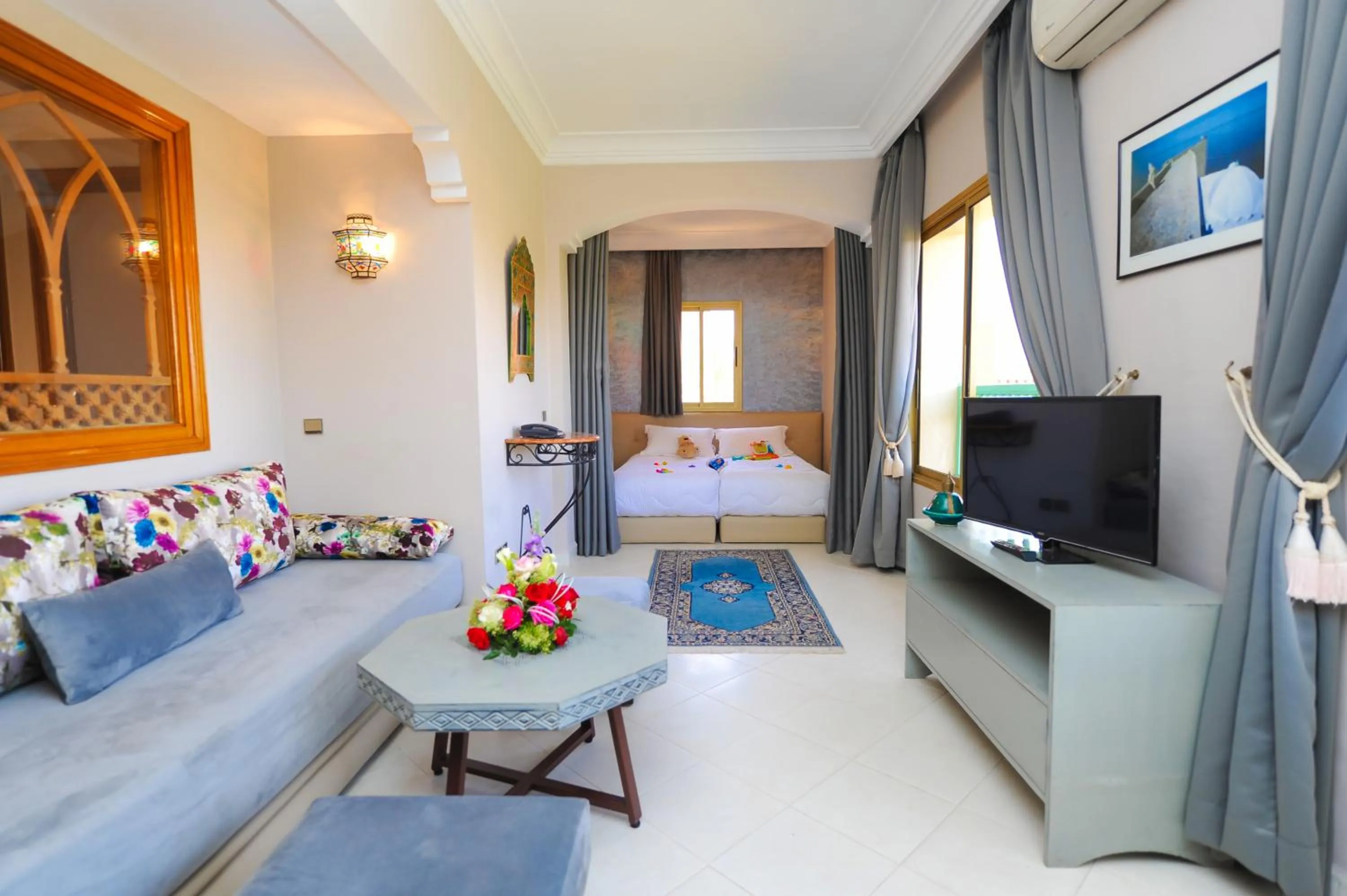 Living room, Bed in Appart-Hotel Amina Resort &amp; Spa