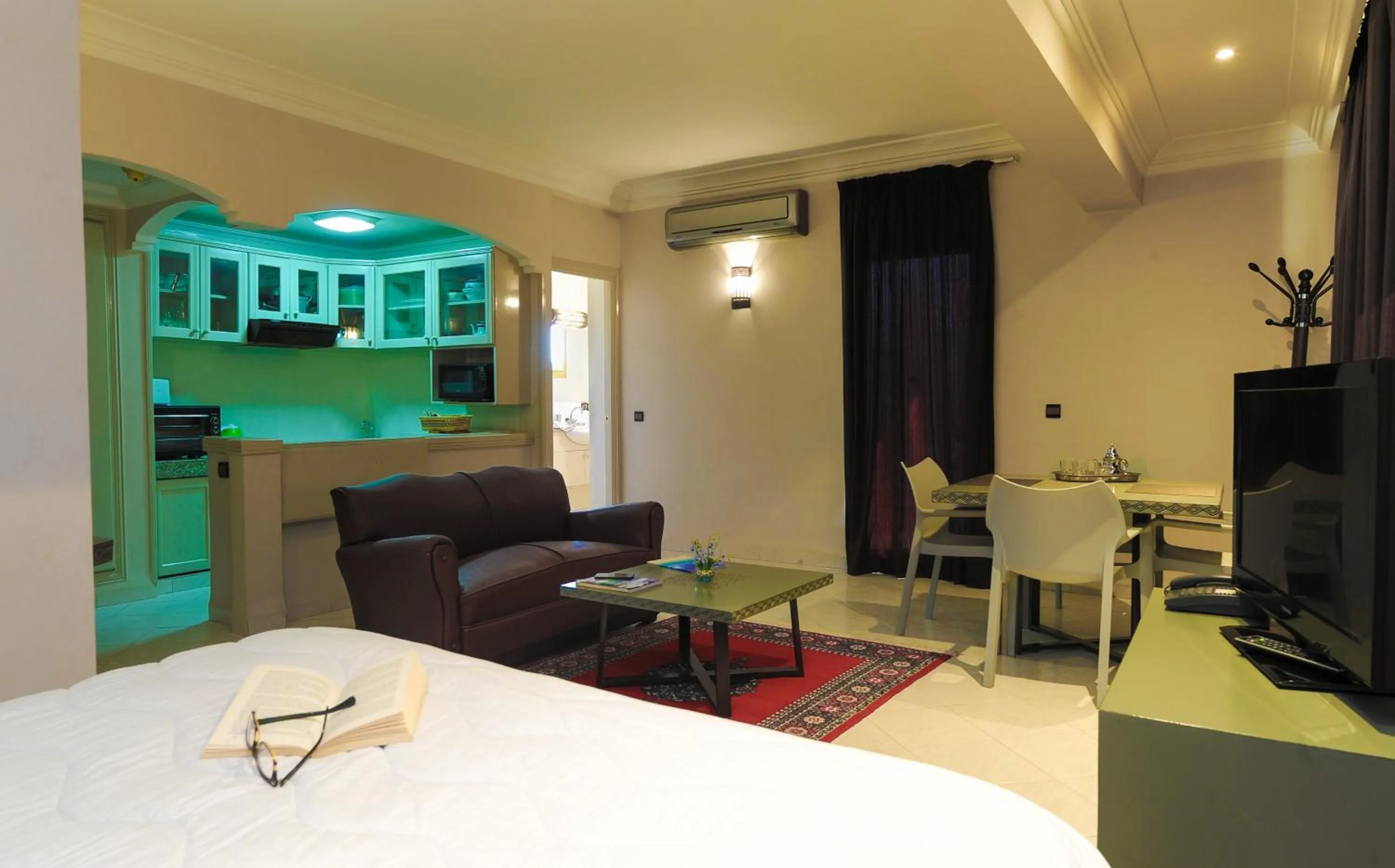 Kitchen or kitchenette in Appart-Hotel Amina Resort &amp; Spa