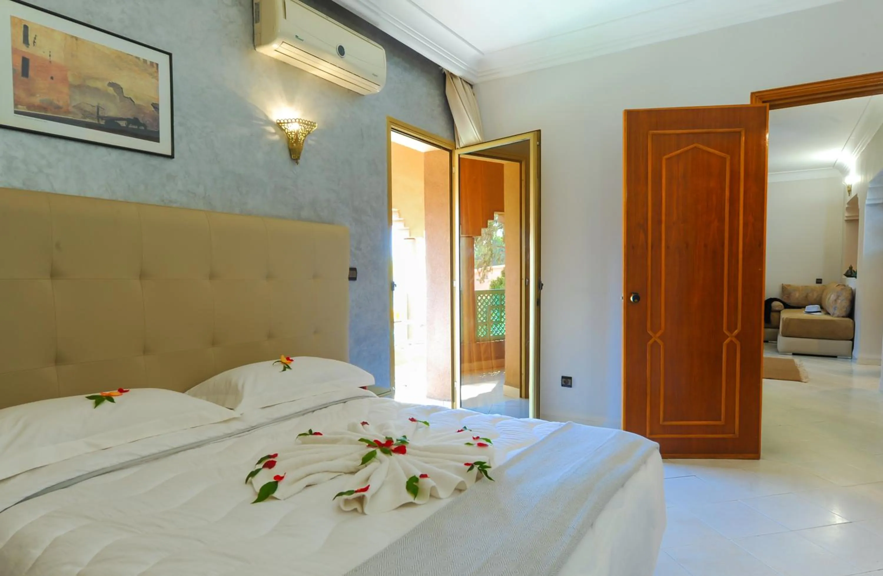 Balcony/Terrace, Bed in Appart-Hotel Amina Resort &amp; Spa