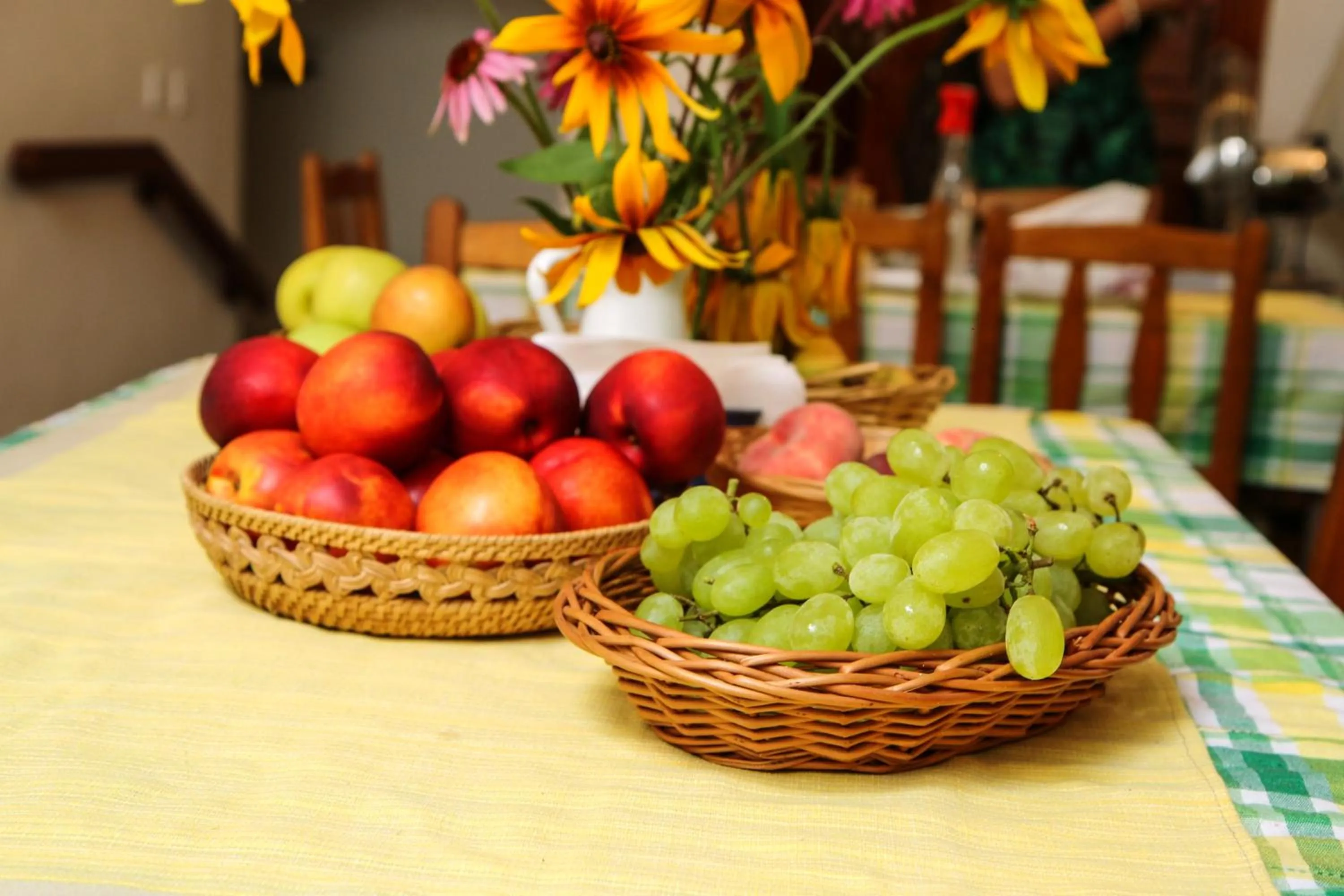 Food in Mini Hotel Abraka & Apartments