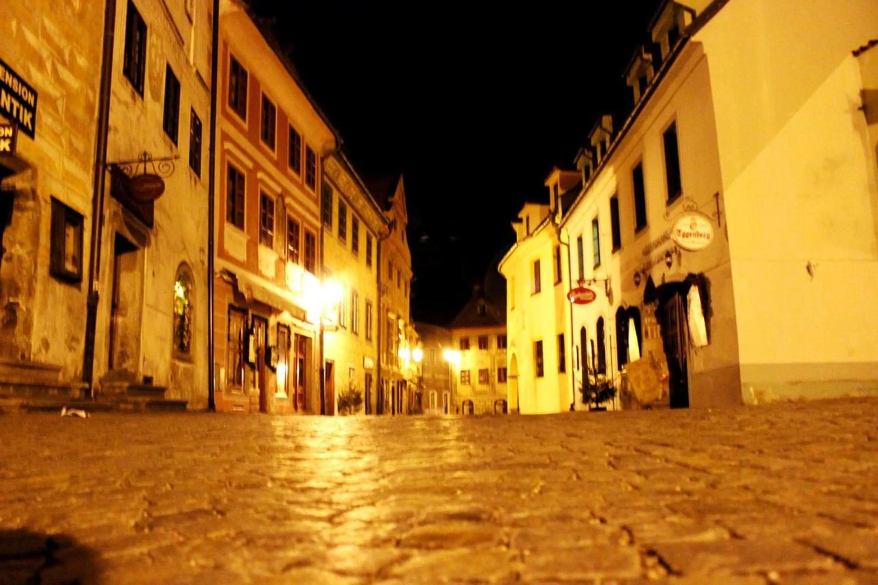 Property building in Mini Hotel Abraka & Apartments