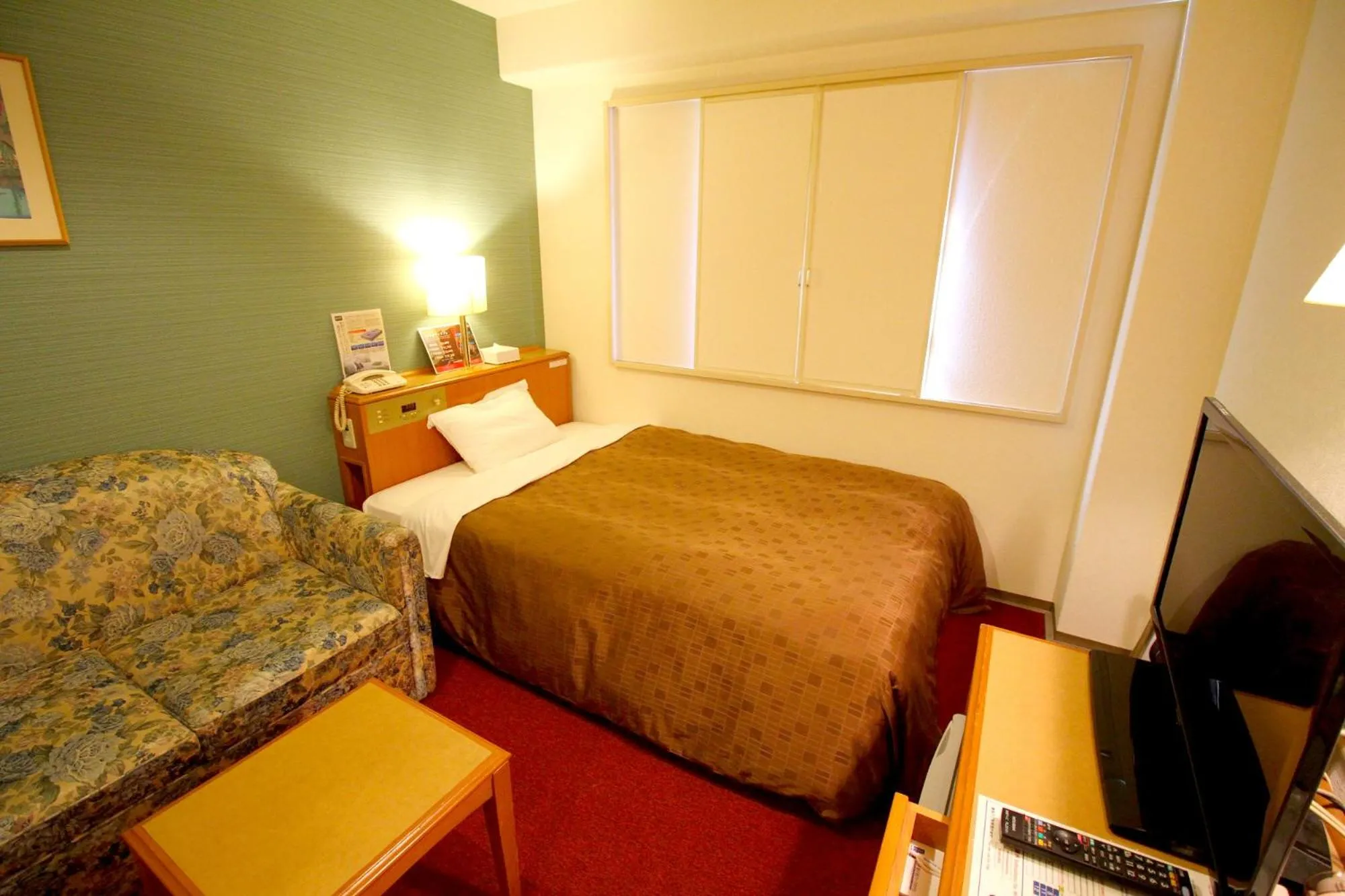 Photo of the whole room, Bed in Smile Hotel Tokyo Shinkoiwa
