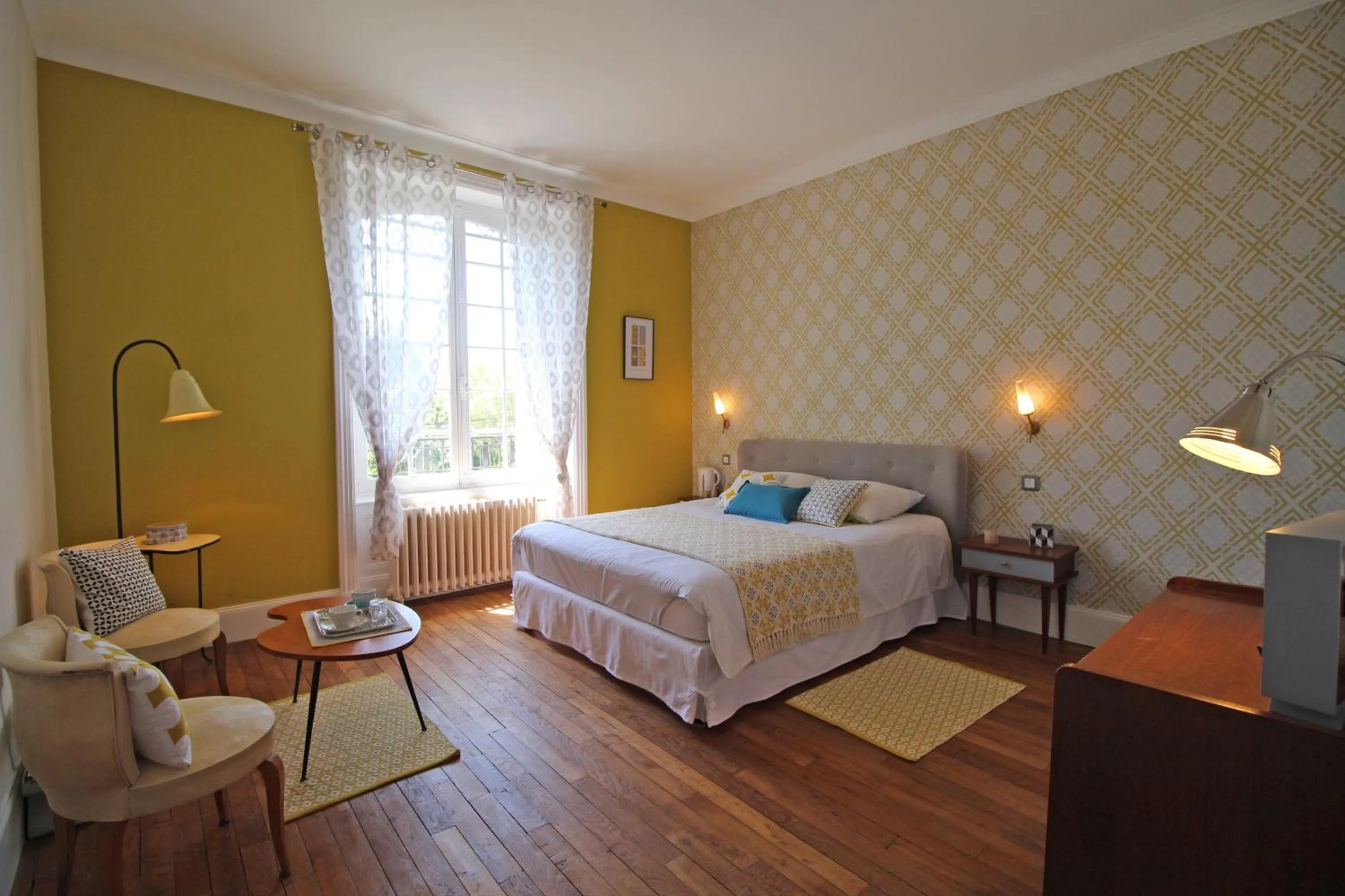 Photo of the whole room, Bed in Au fil du temps