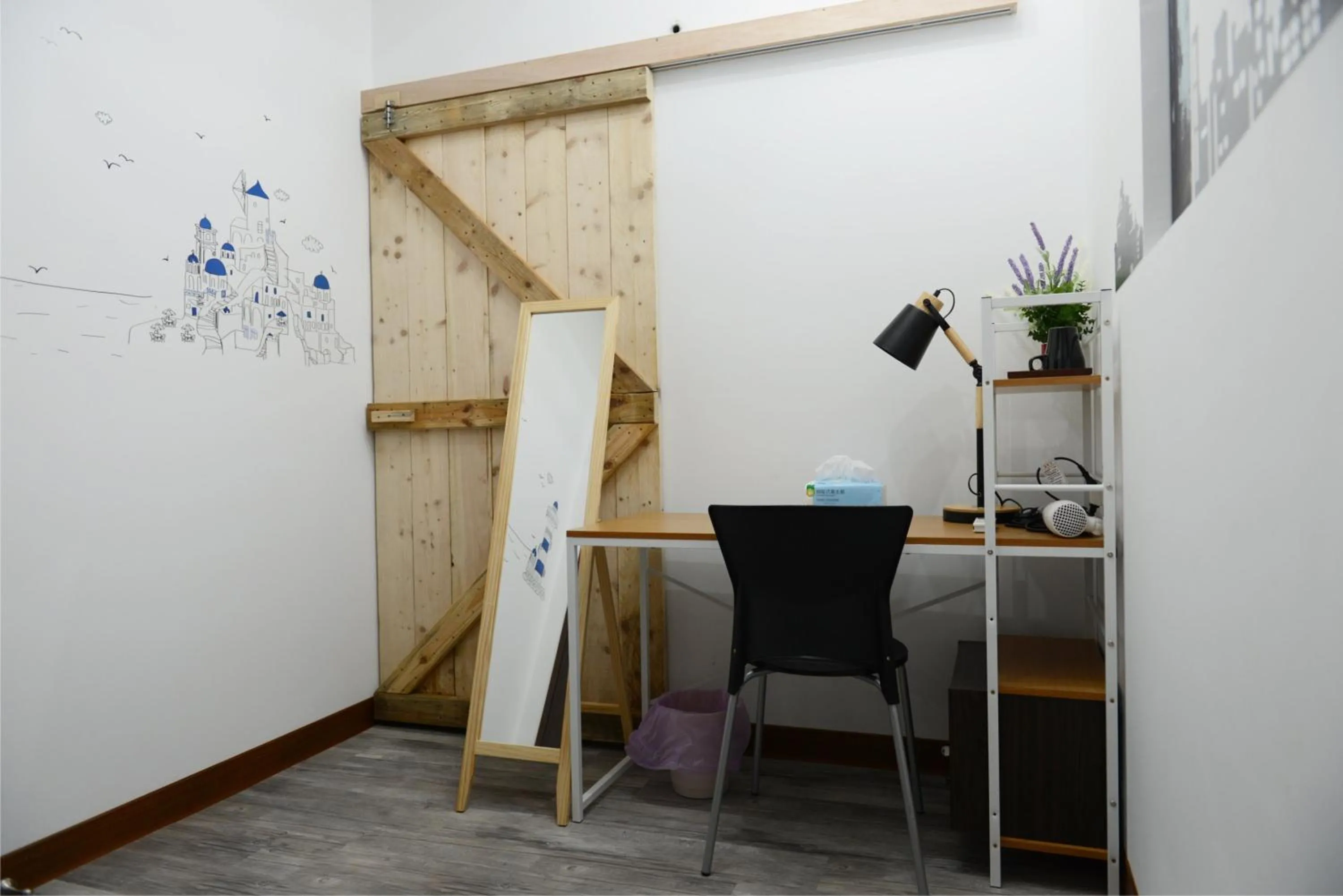 Photo of the whole room in My second floor hostel