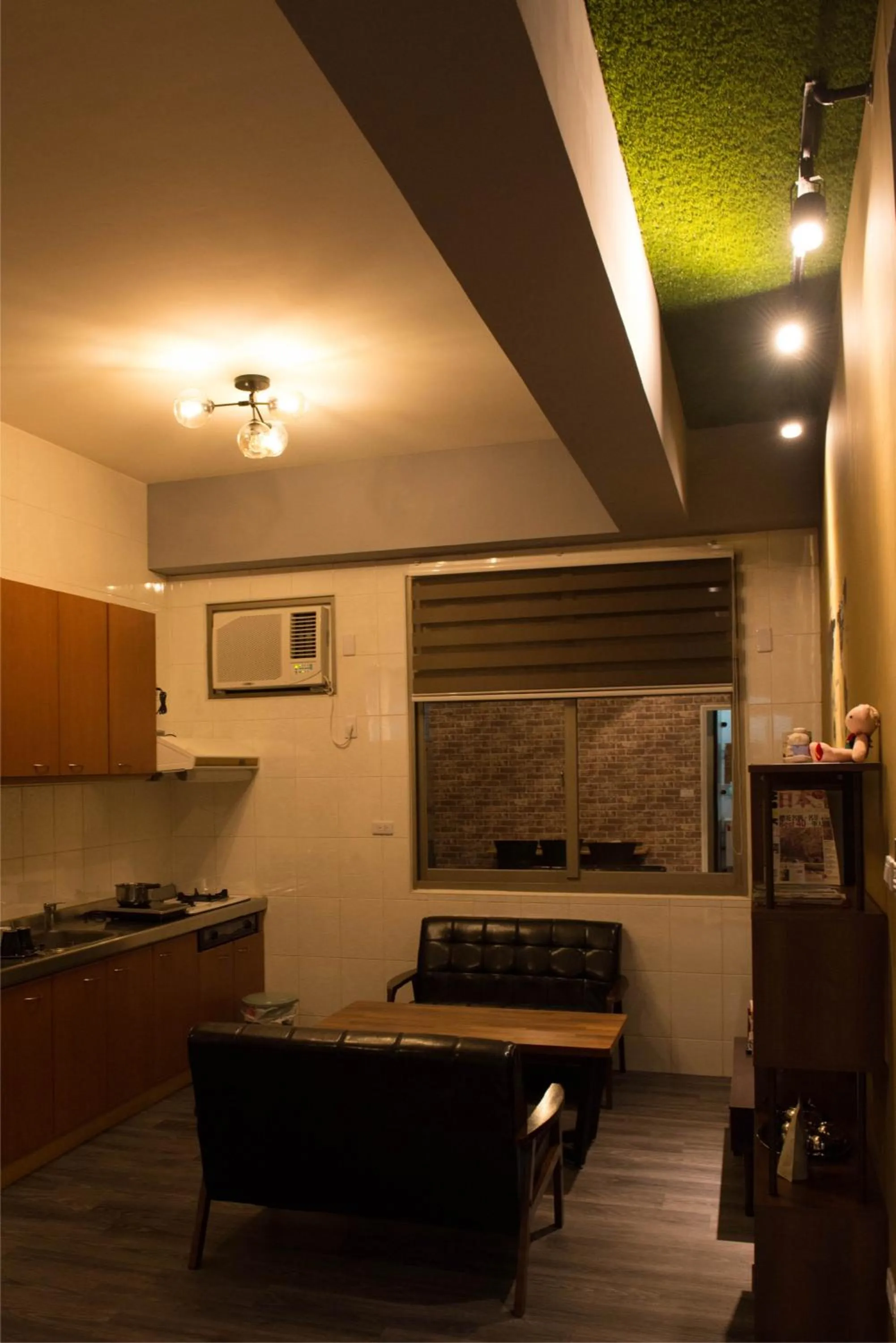 Communal lounge/ TV room in My second floor hostel