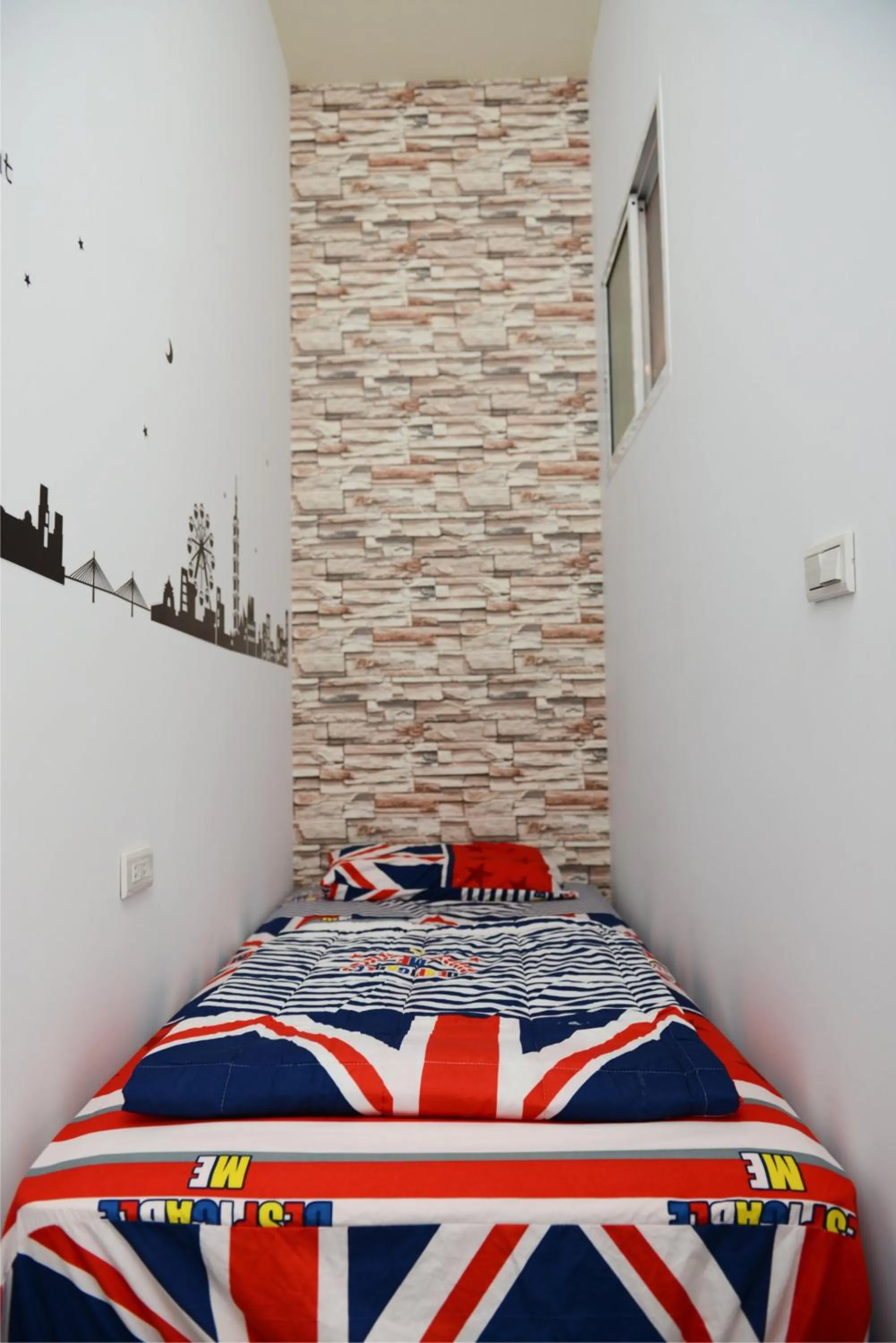Photo of the whole room, Bed in My second floor hostel