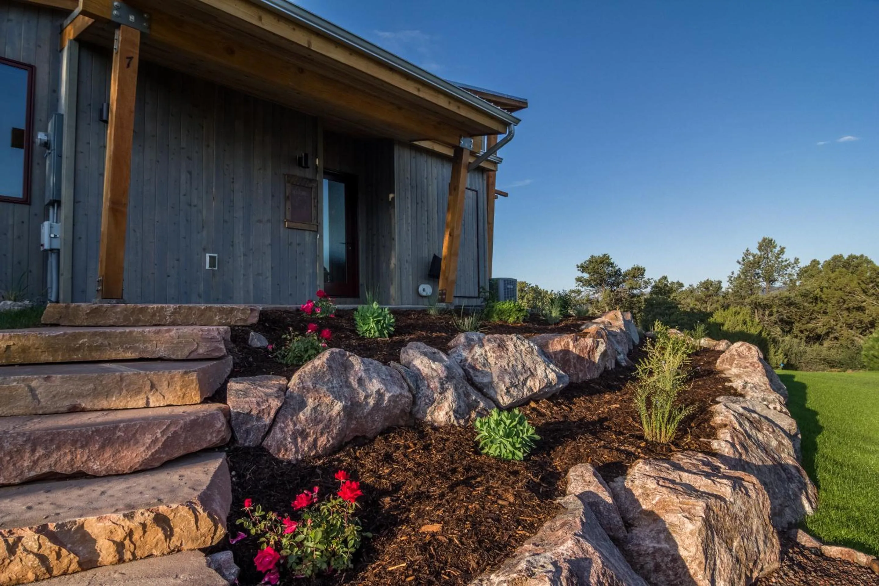 Facade/entrance in Royal Gorge Cabins