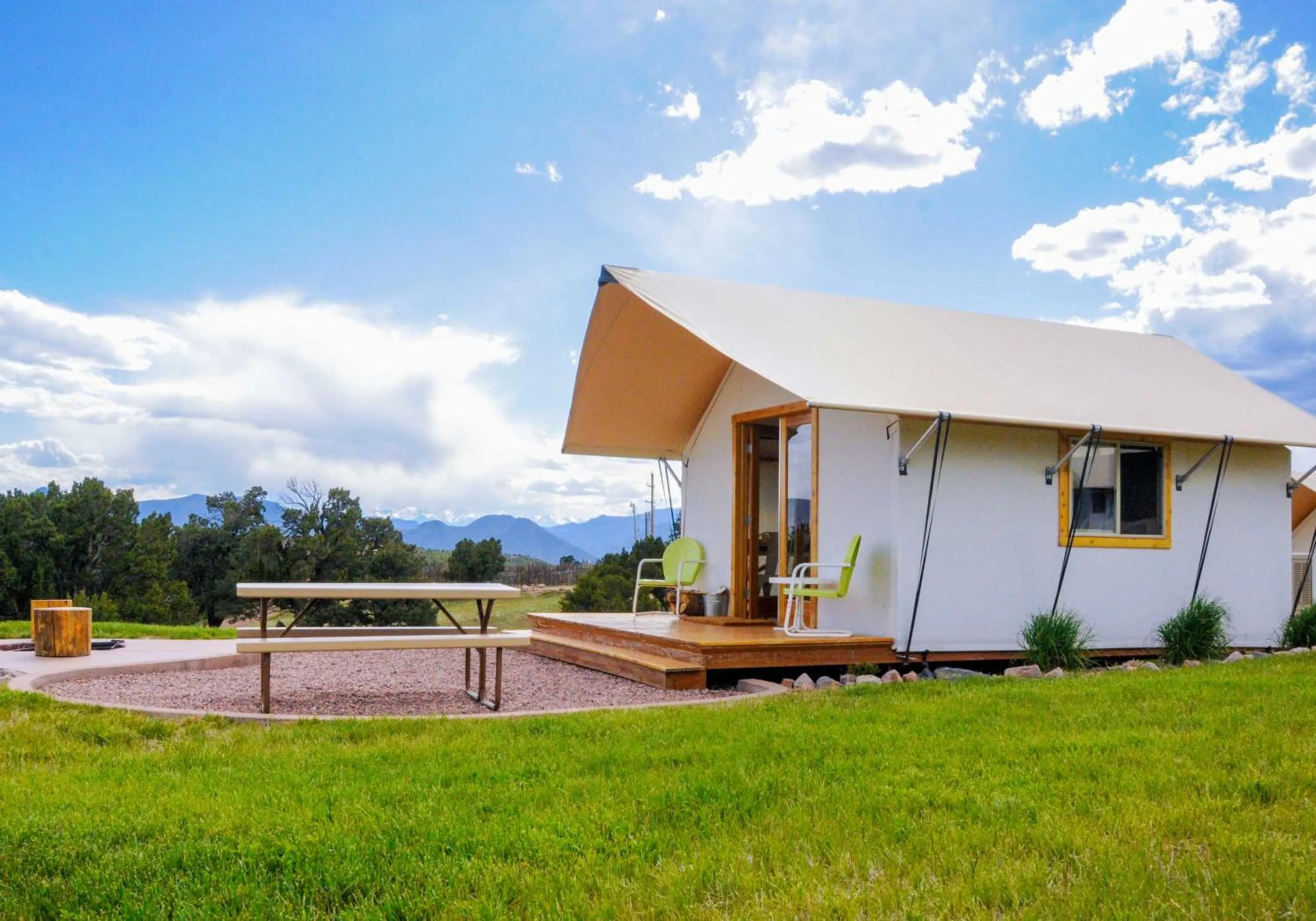 Patio in Royal Gorge Cabins