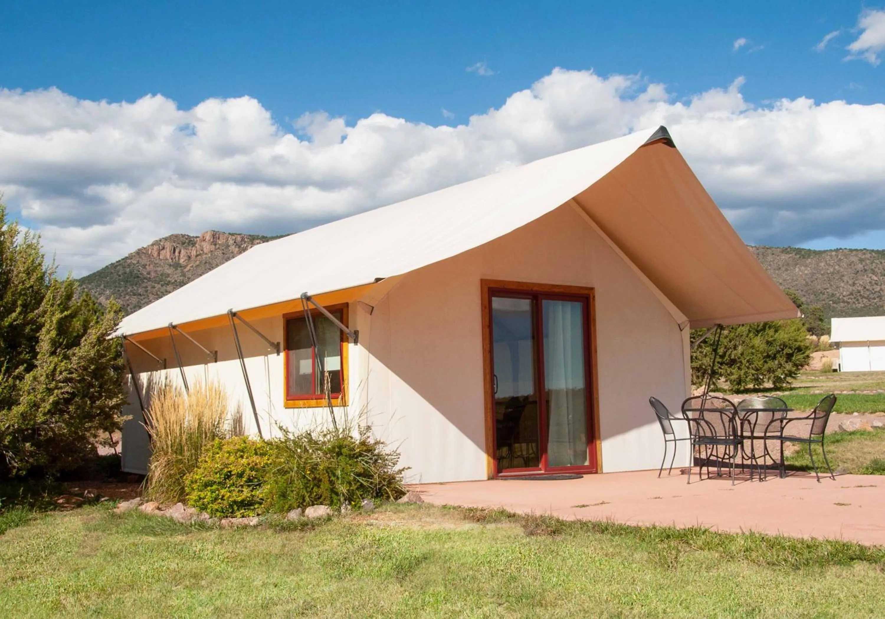 Property building in Royal Gorge Cabins