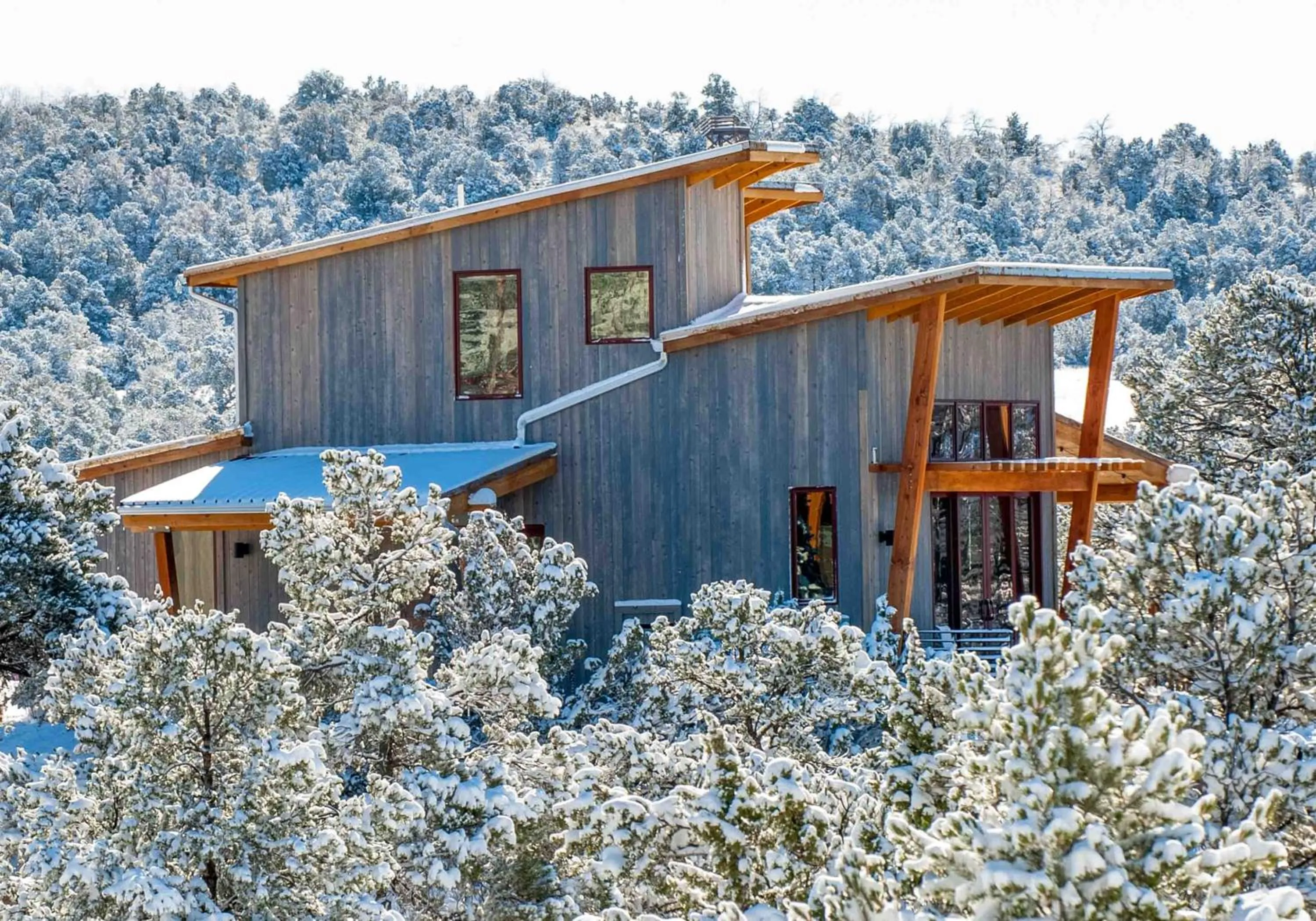 Property building in Royal Gorge Cabins