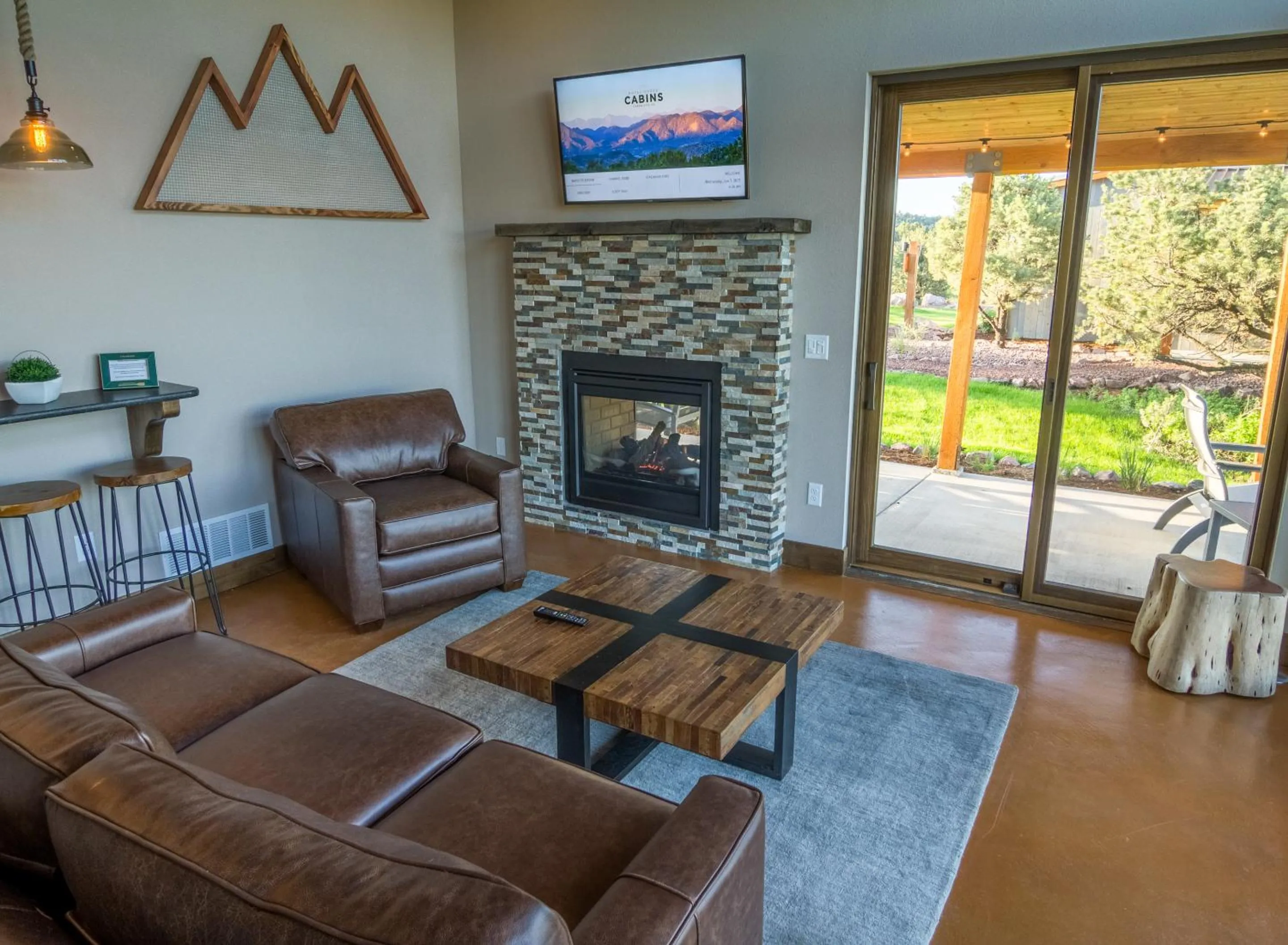 Living room in Royal Gorge Cabins