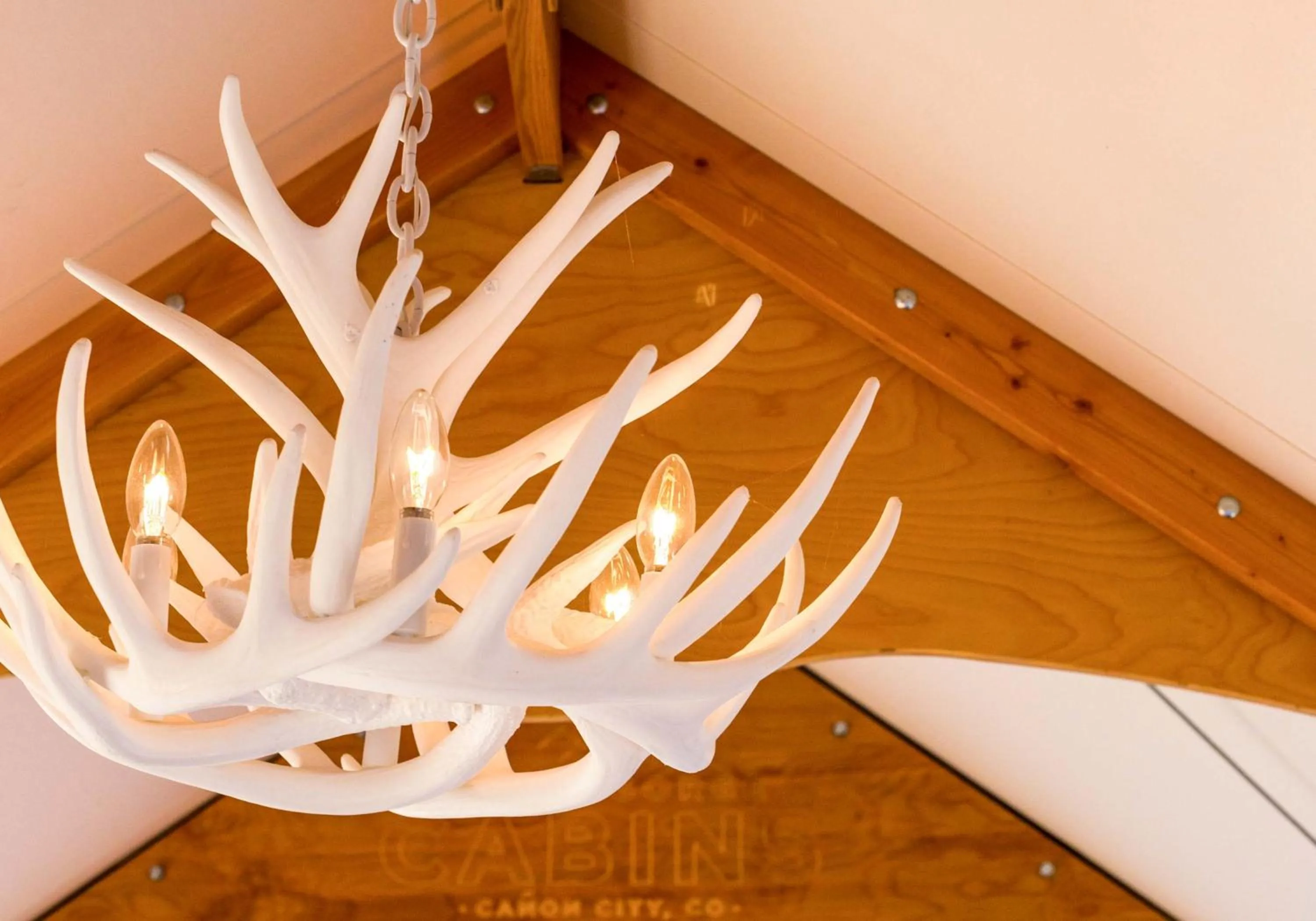 Decorative detail in Royal Gorge Cabins