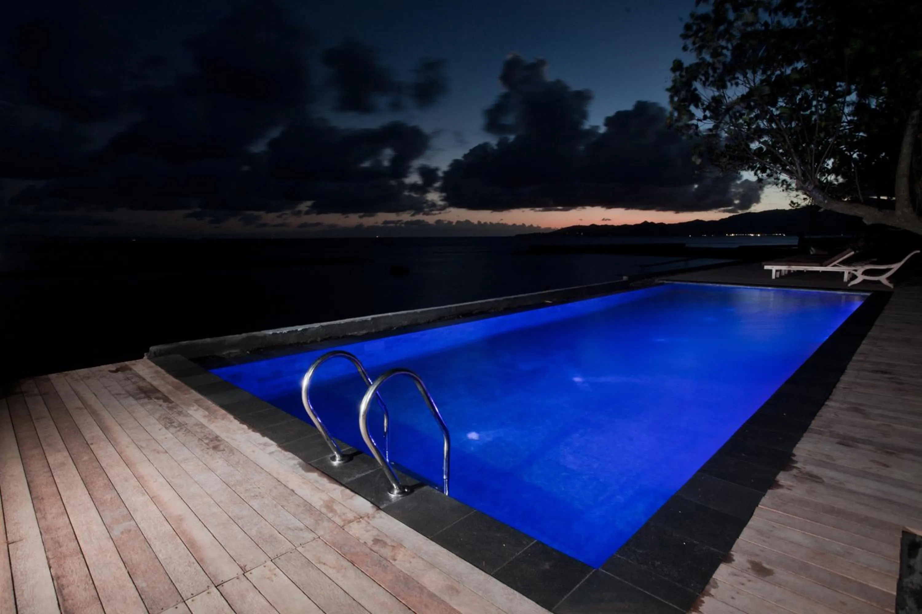 Swimming pool in D'Tunjung Resort & Spa