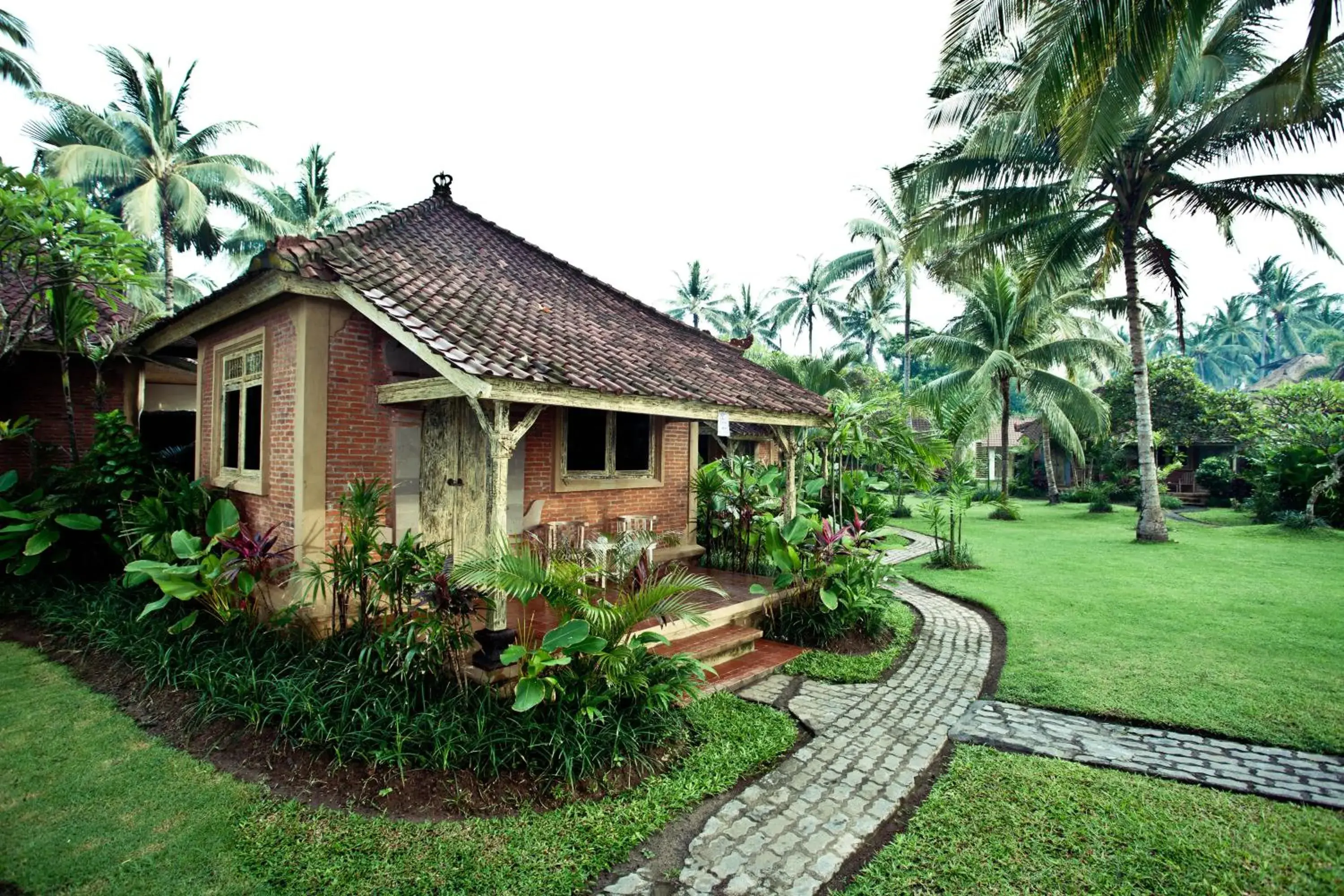 Facade/entrance in D'Tunjung Resort & Spa Facade/entrance in D'Tunjung Resort & Spa