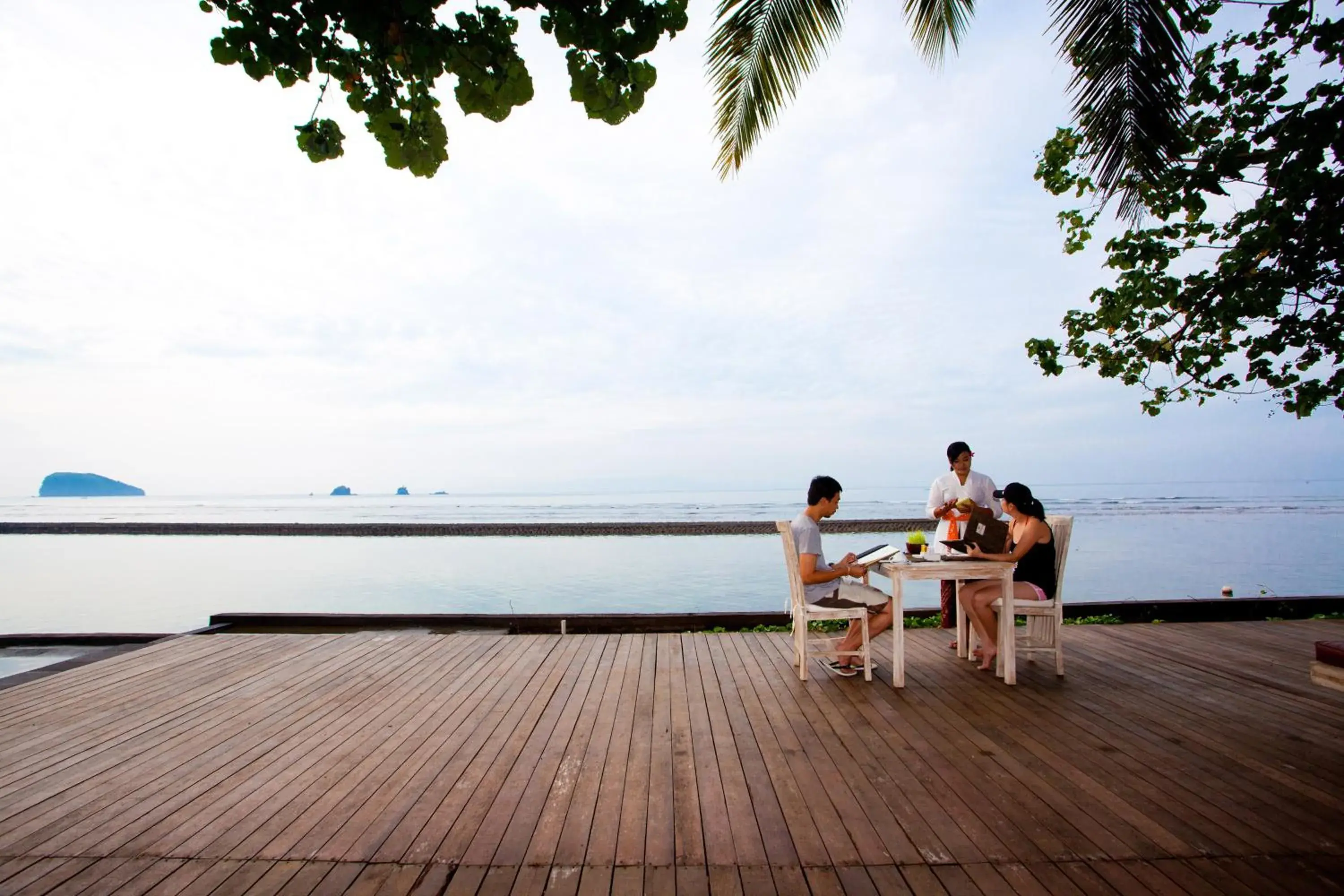 Restaurant/places to eat in D'Tunjung Resort & Spa Restaurant/places to eat in D'Tunjung Resort & Spa