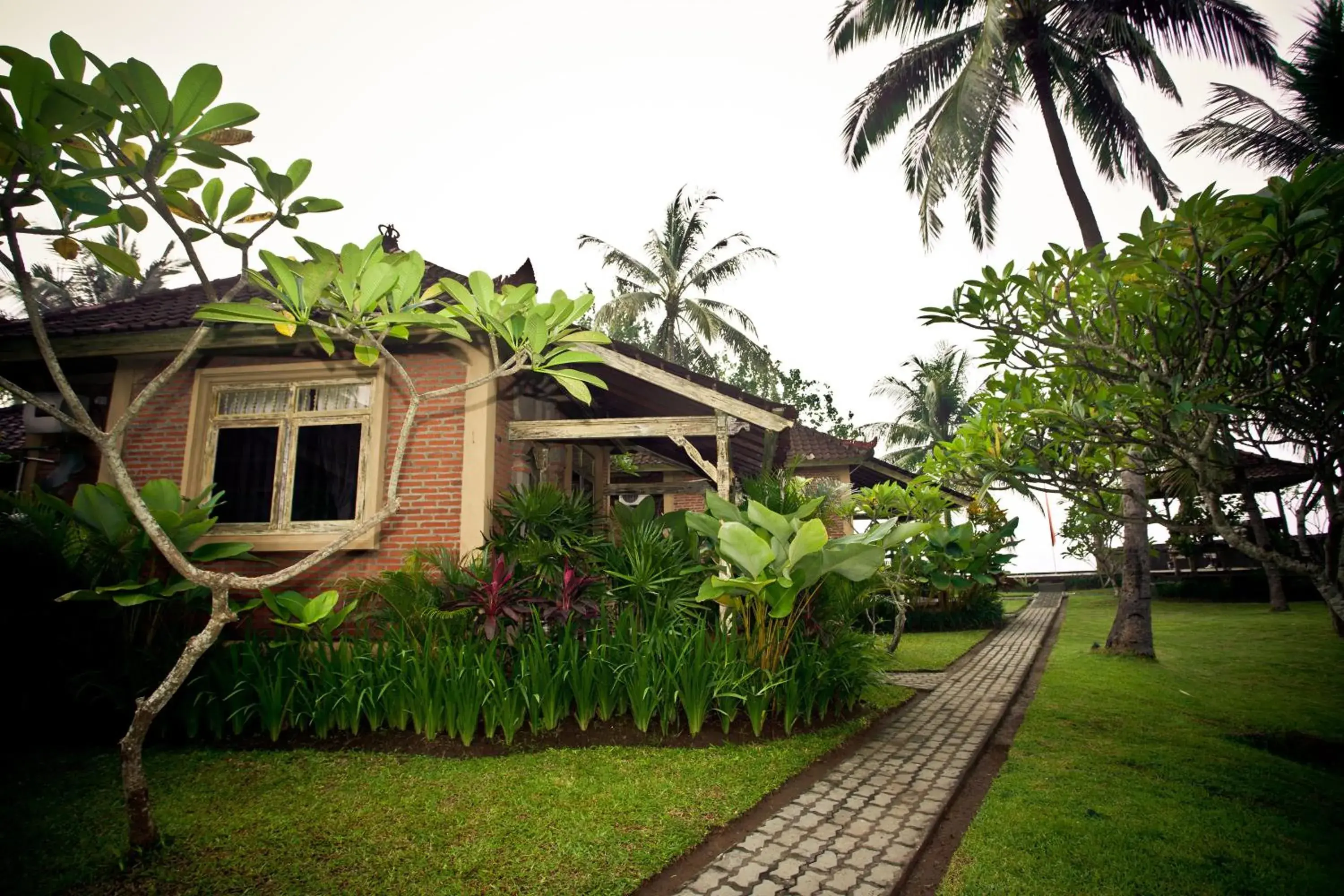 Facade/entrance in D'Tunjung Resort & Spa Facade/entrance in D'Tunjung Resort & Spa