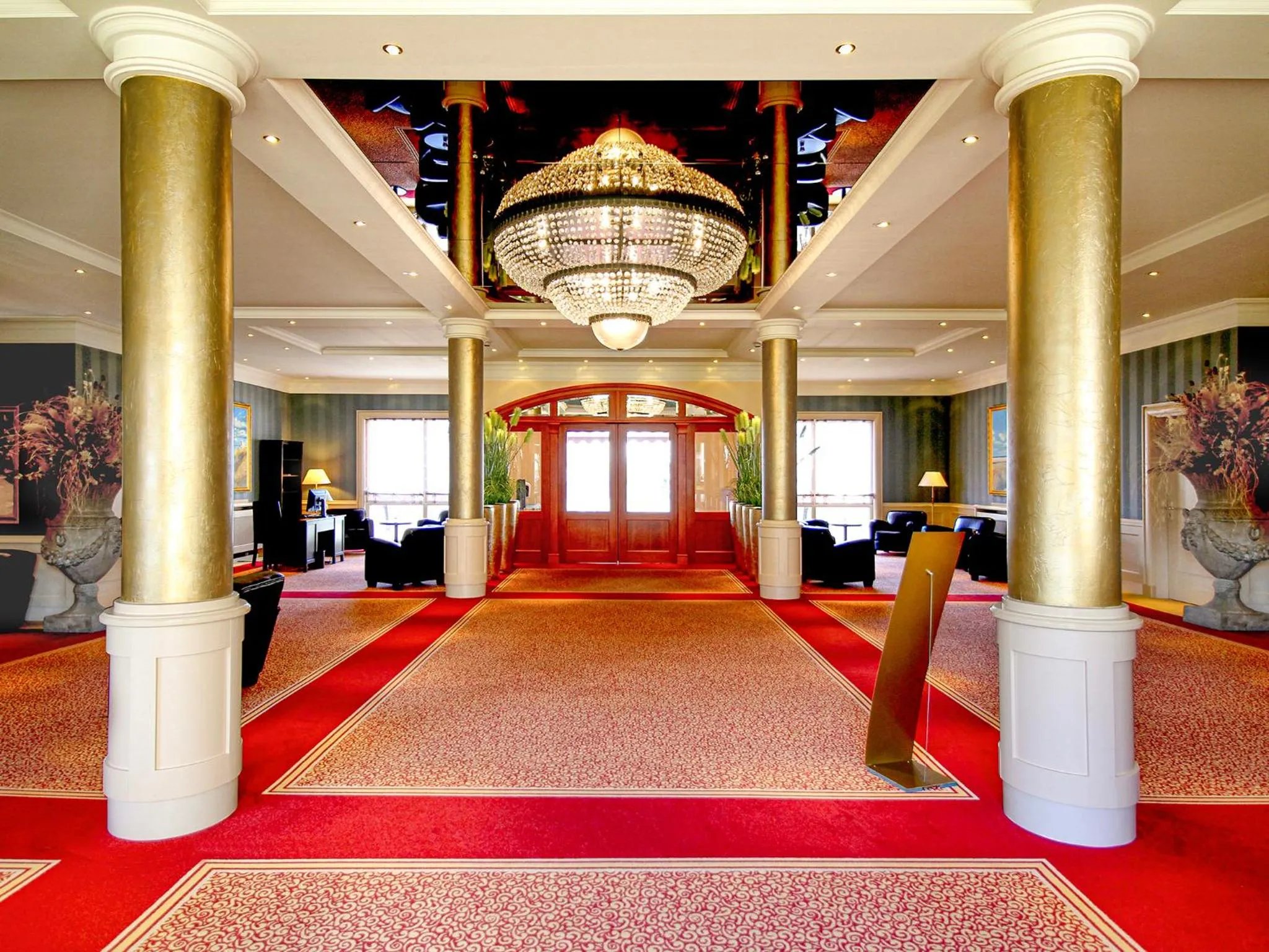 Lobby or reception in Morada Strandhotel Ostseebad Kühlungsborn