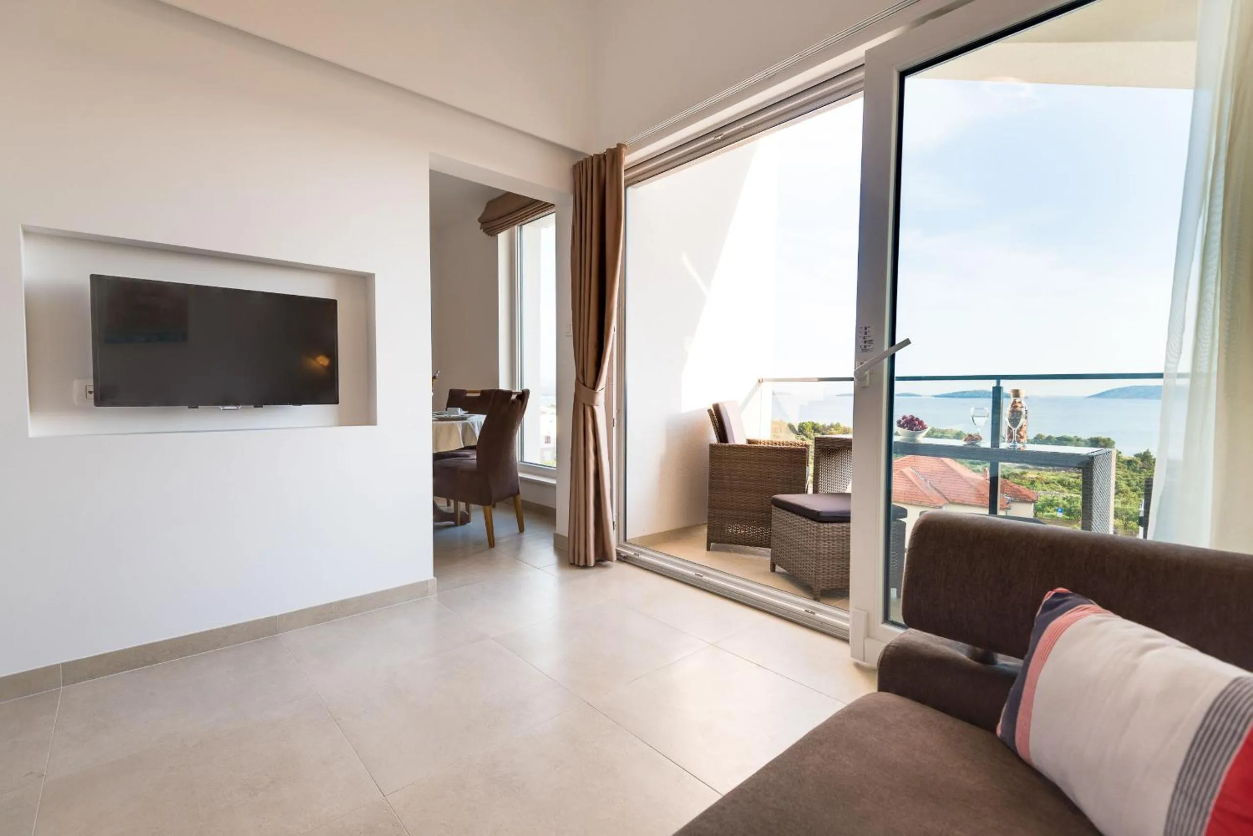 Sea view in Croatica Suites Podsolarsko