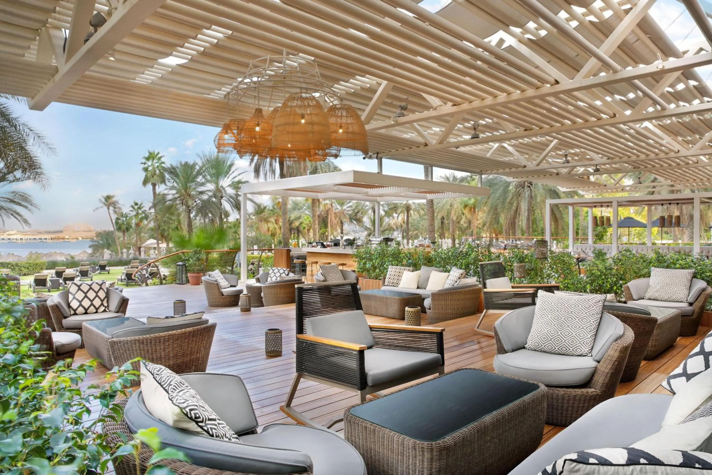 Restaurant/places to eat in Le Meridien Mina Seyahi Beach Resort & Waterpark
