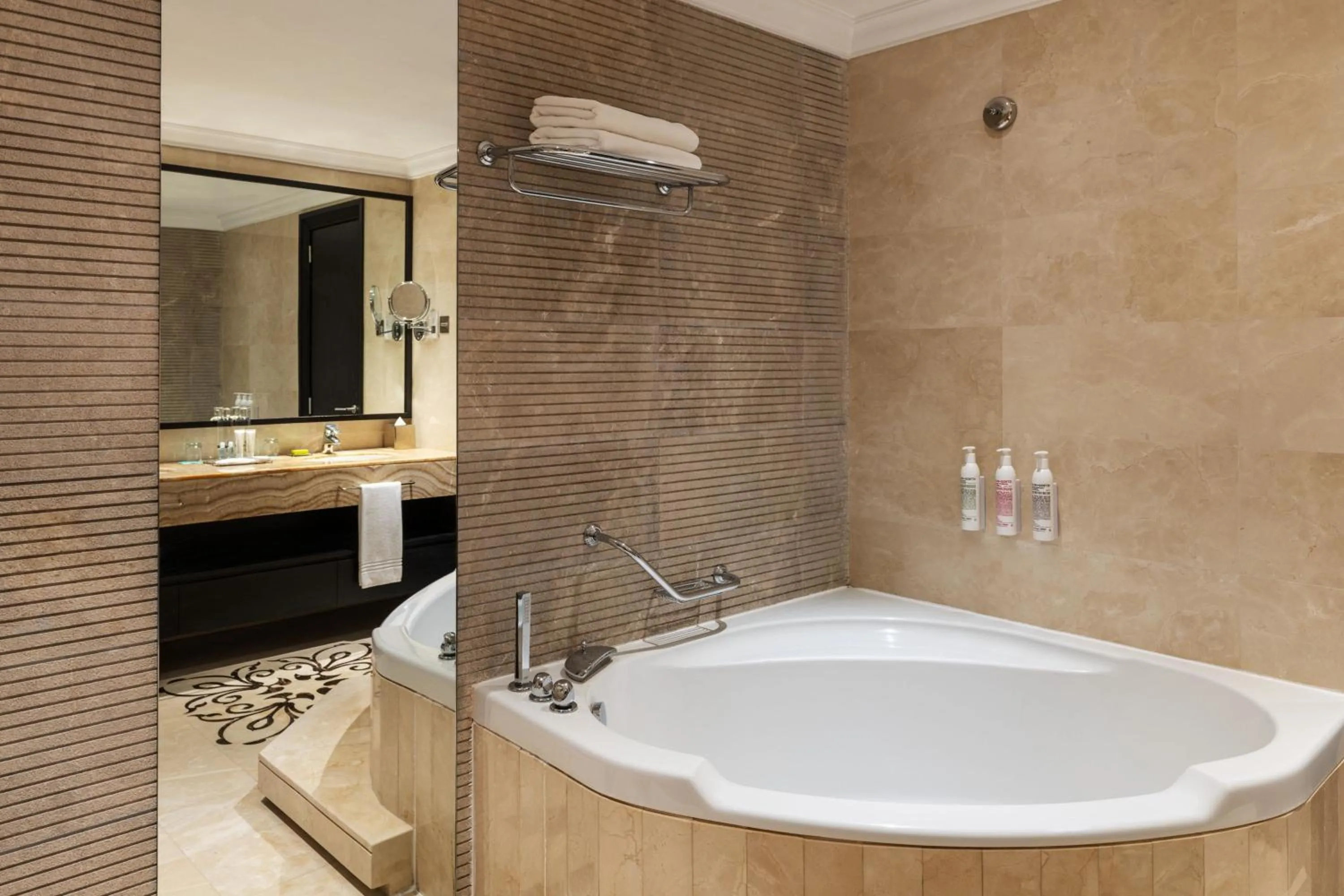 Photo of the whole room in Le Meridien Mina Seyahi Beach Resort & Waterpark