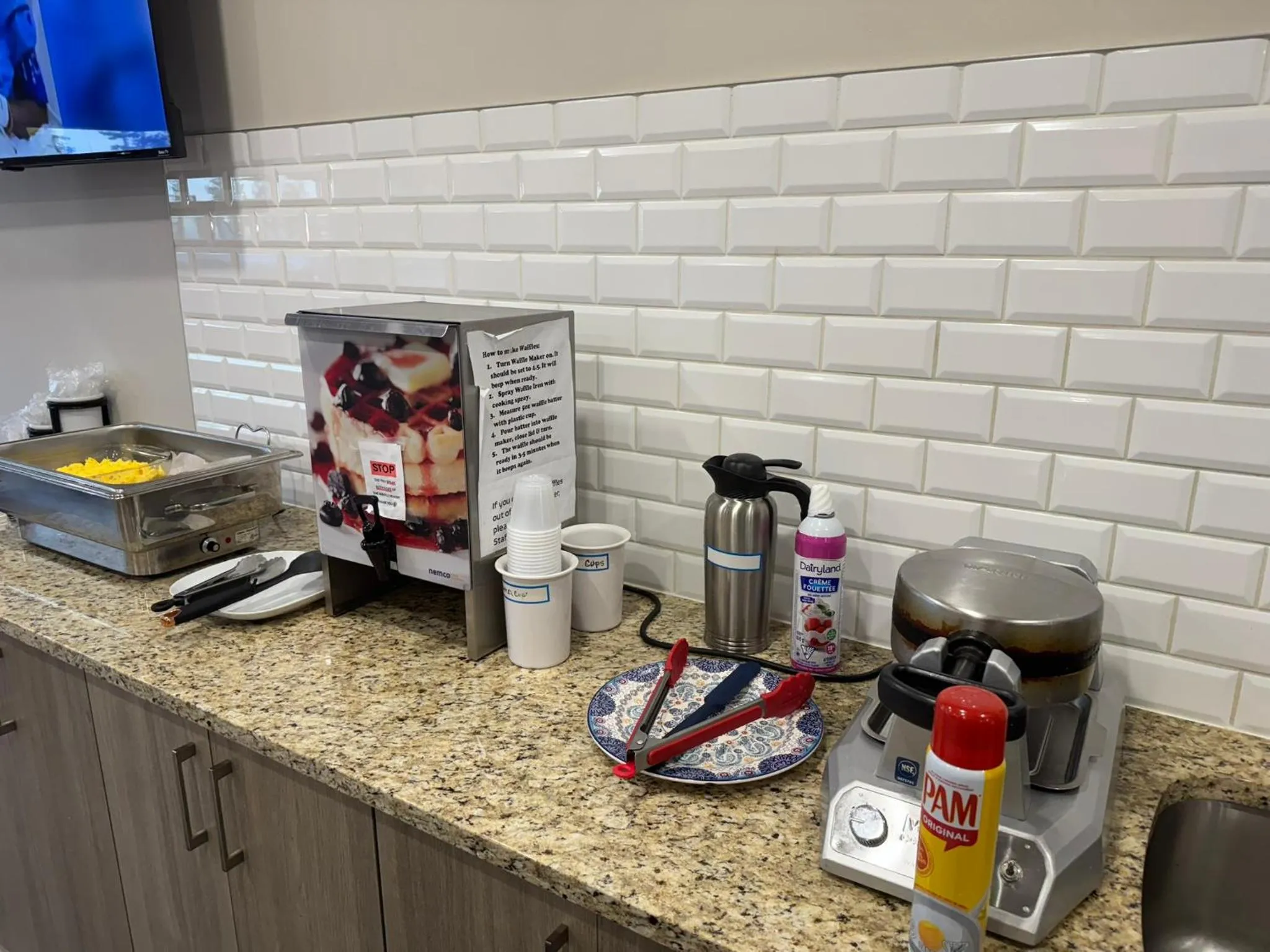 American breakfast in Western Budget Motel #1 Leduc/Nisku